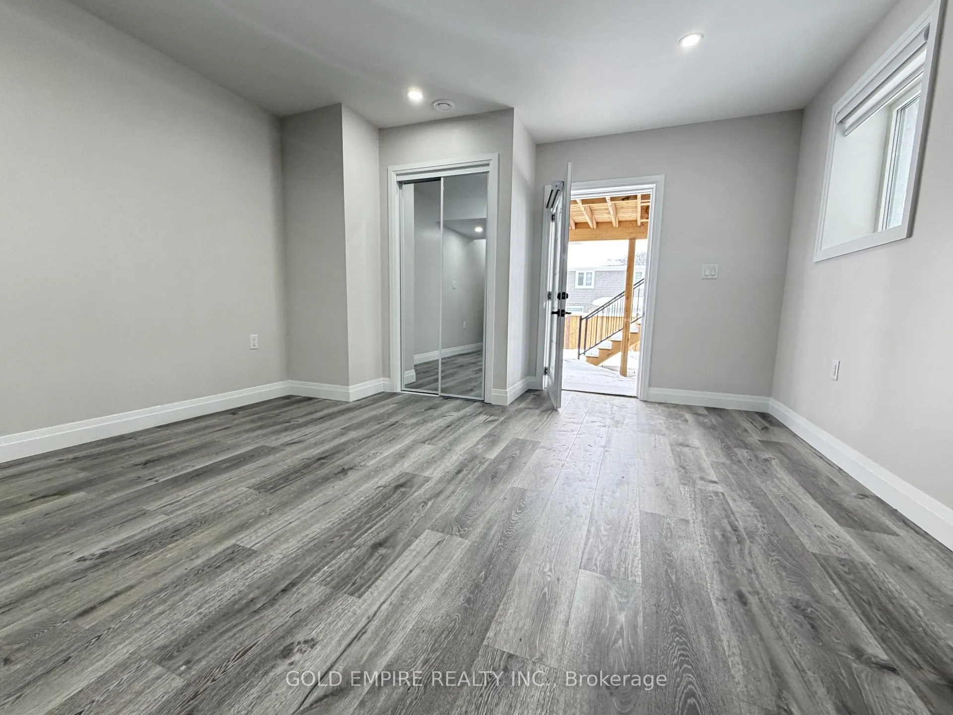Photo 2 of Unit LOWER, 1894 Trailsway Drive, London, South B — HOMEH