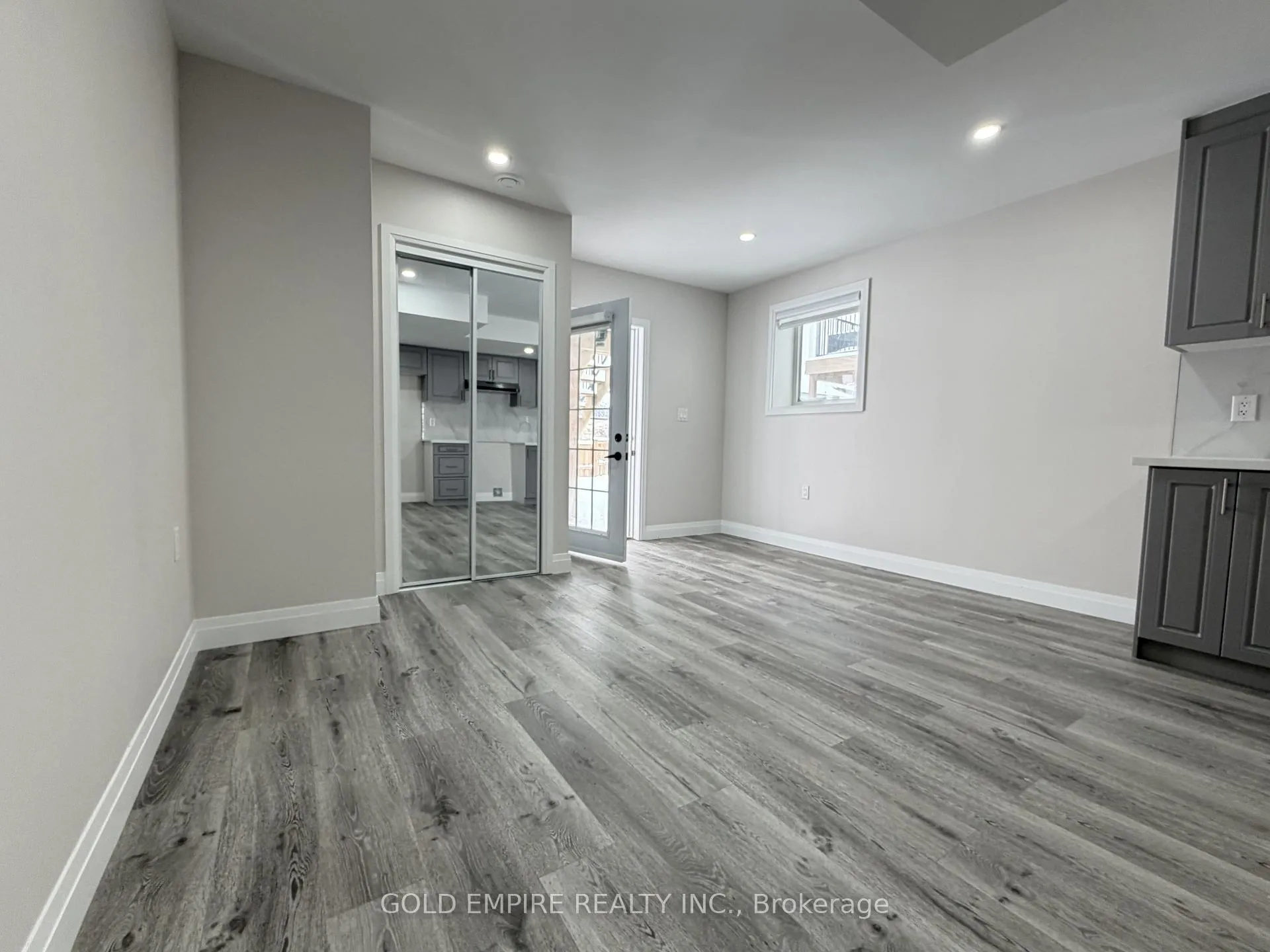 Photo 22 of Unit LOWER, 1894 Trailsway Drive, London, South B — HOMEH