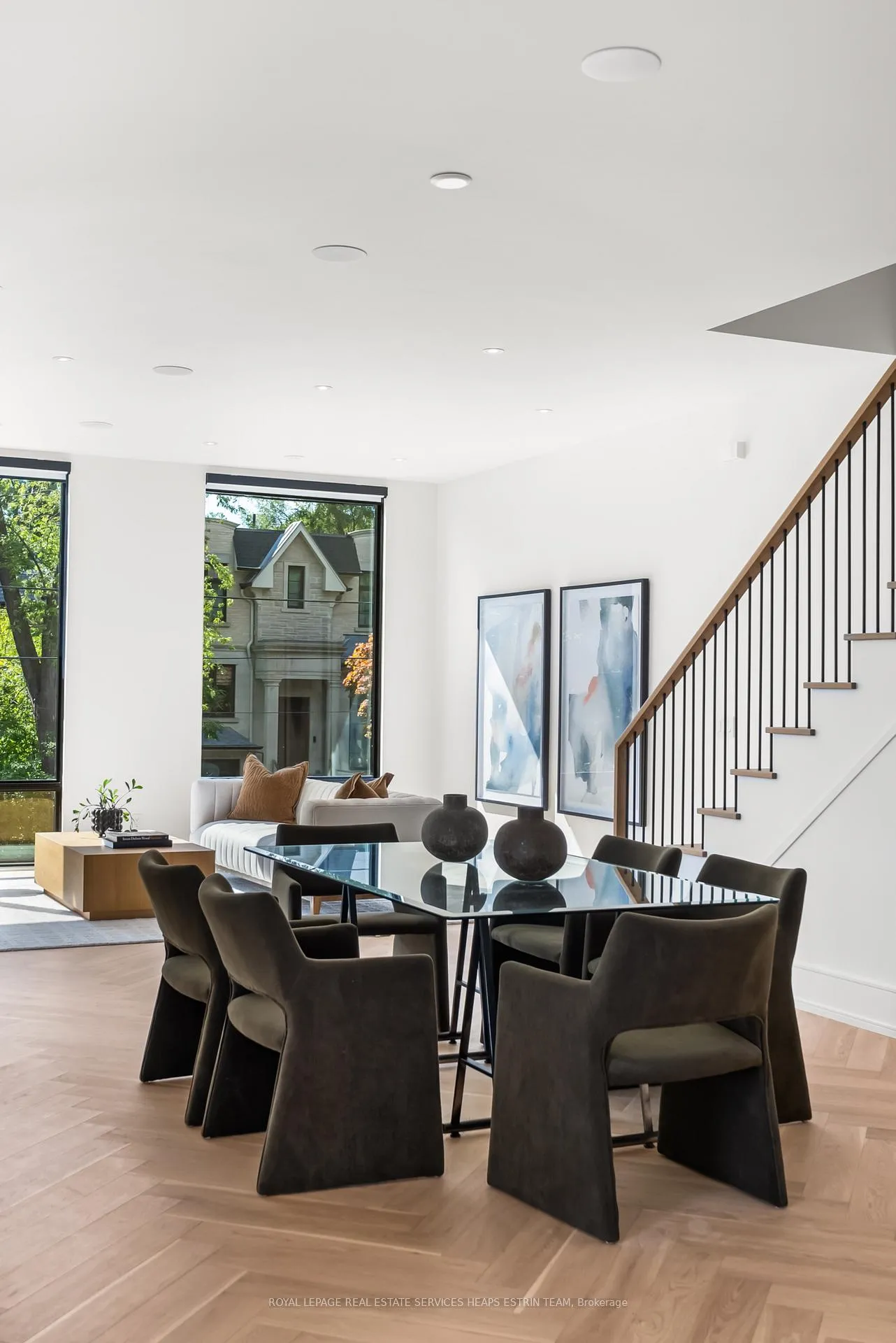 Photo 11 of 38 Evergreen Gardens, Toronto, Leaside — HOMEH