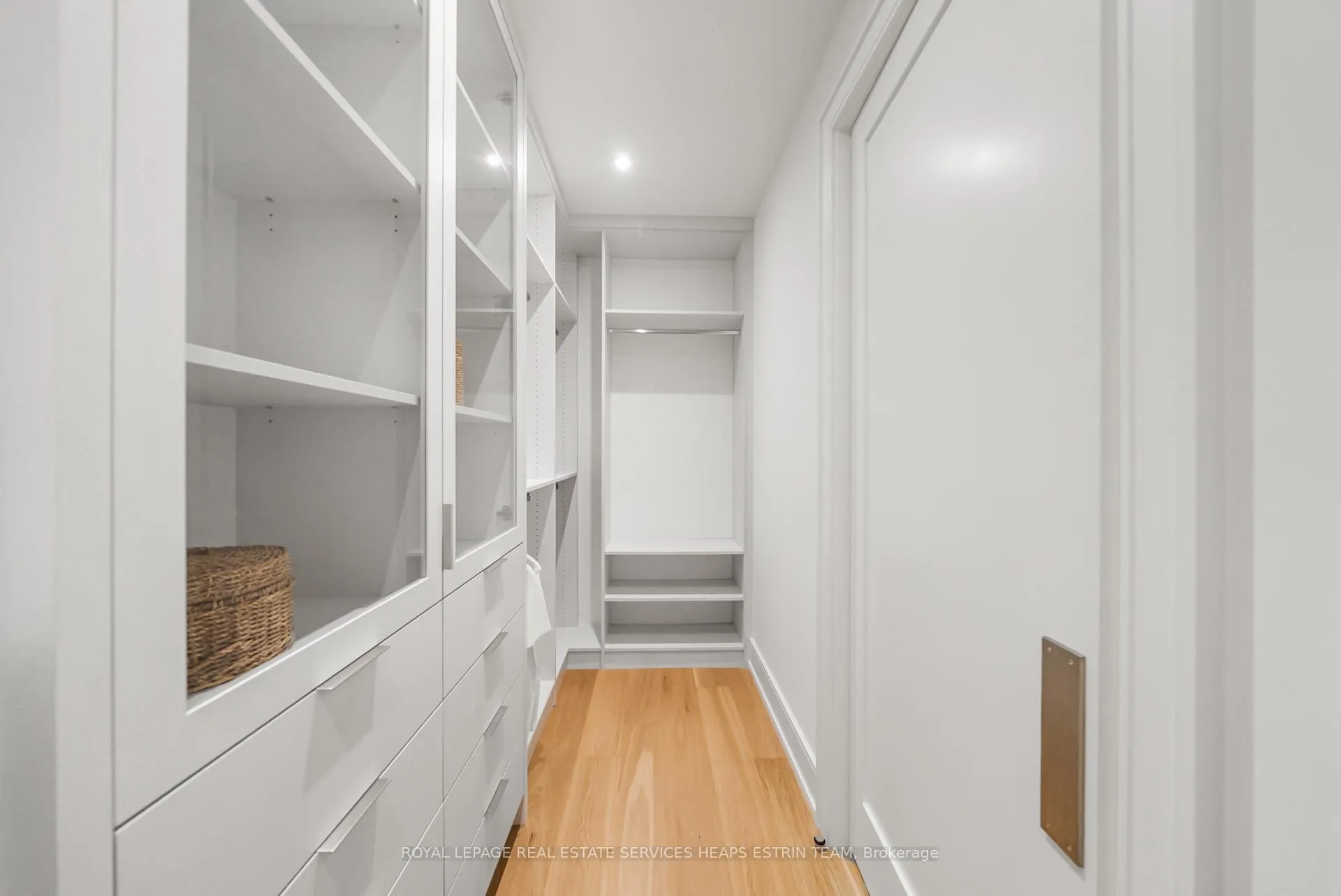 Photo 26 of 38 Evergreen Gardens, Toronto, Leaside — HOMEH