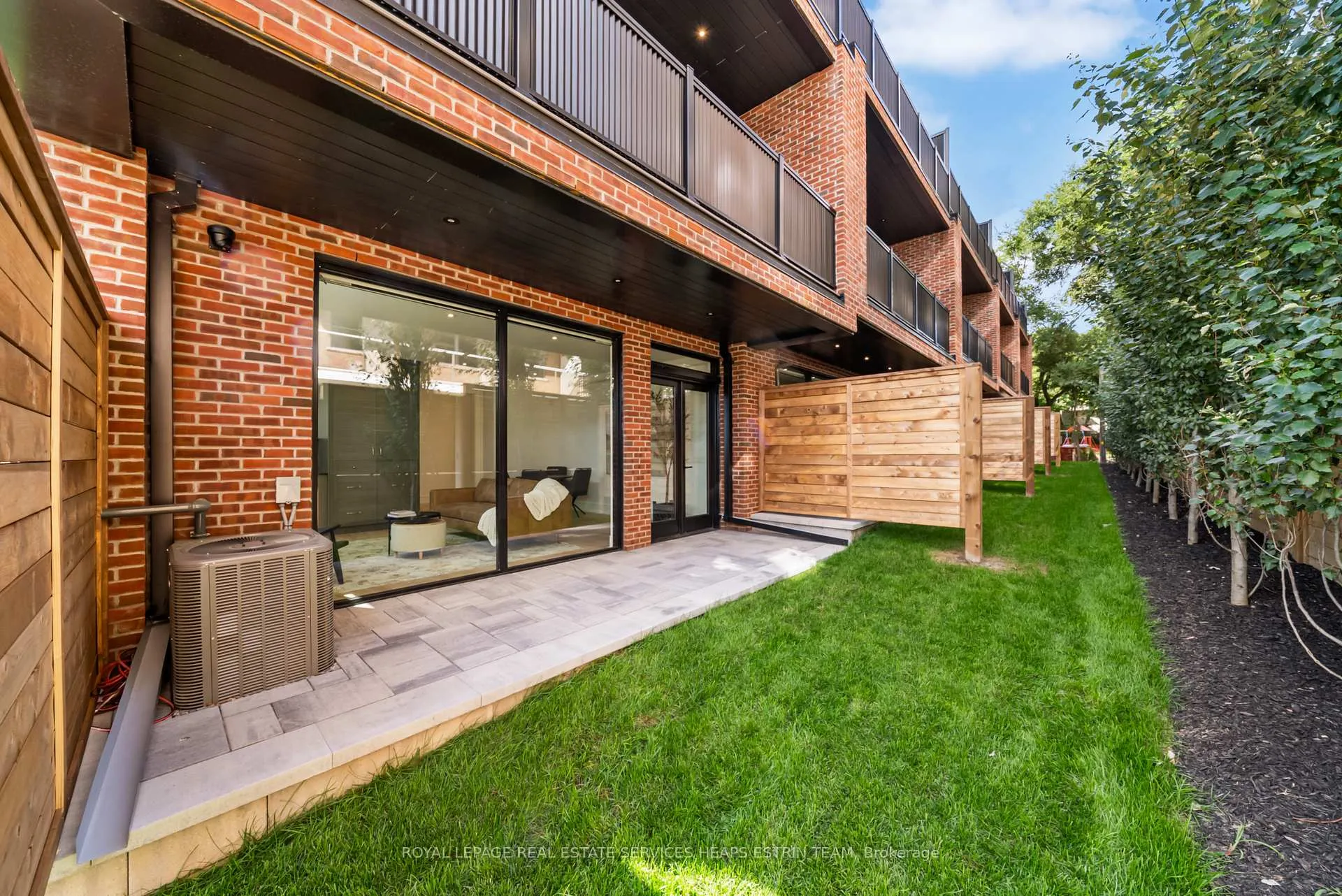 Photo 43 of 38 Evergreen Gardens, Toronto, Leaside — HOMEH