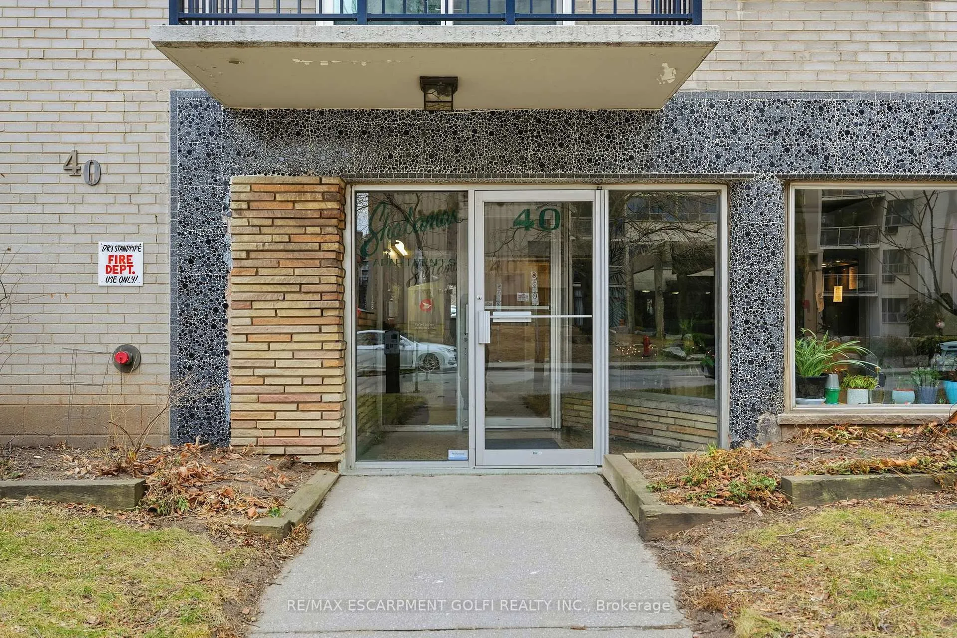Photo 3 of Unit 308, 40 Robinson Street, Hamilton, Durand — HOMEH
