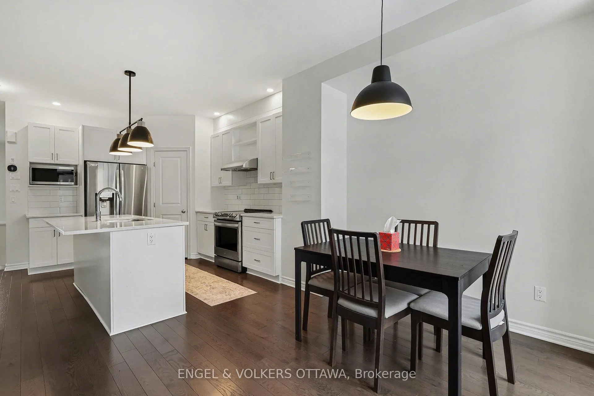 Photo 3 of 3987 Kelly Farm Drive, Ottawa, Blossom Park/Kemp Park/Findlay Creek — HOMEH