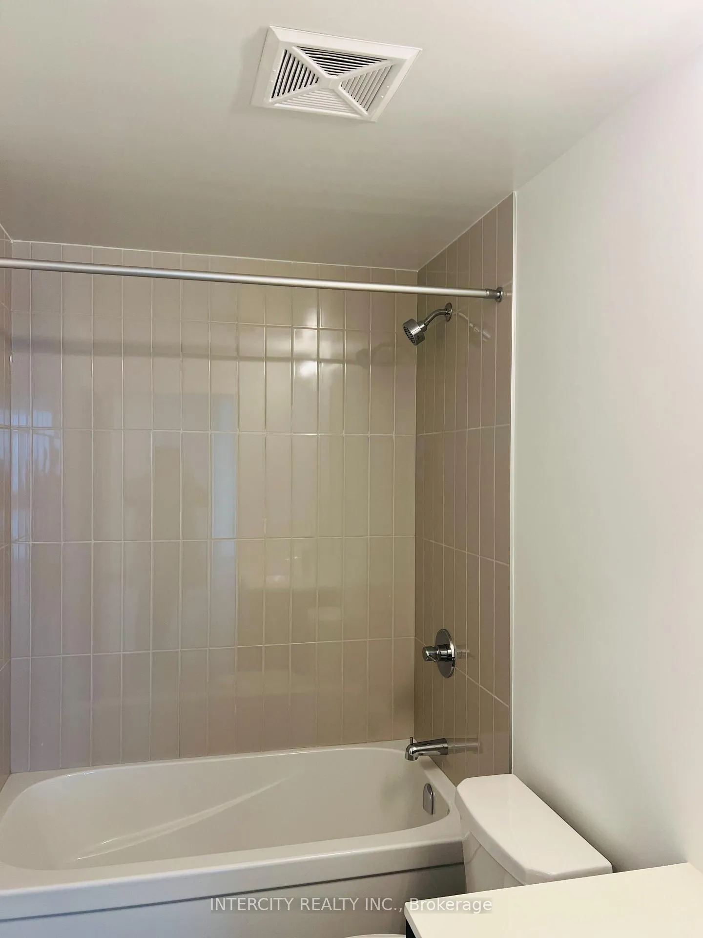 Photo 7 of Unit 716, 15 Skyridge Drive, Brampton, Bram East — HOMEH