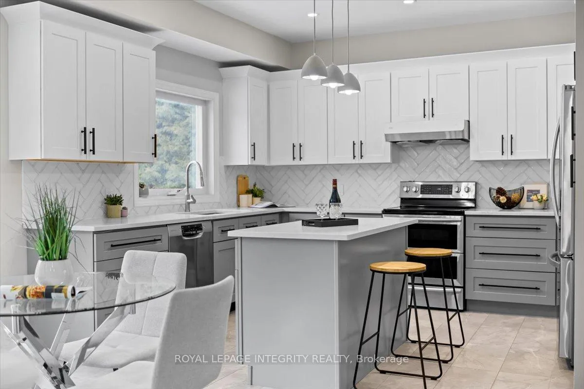Photo 9 of 32 Eliza Crescent, Ottawa, Stittsville (South) — HOMEH