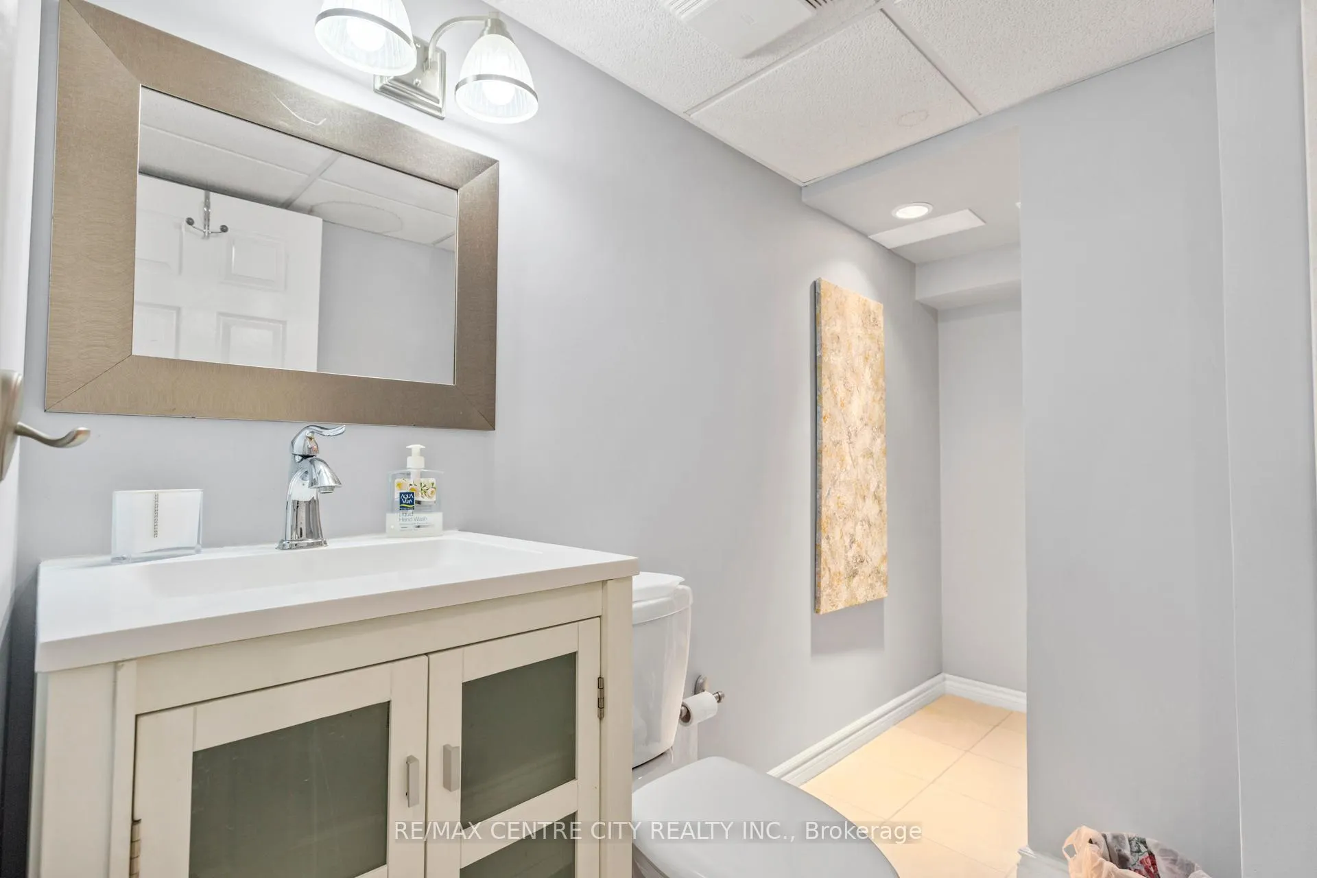 Photo 20 of 482 Castlegrove Boulevard, London, North K — HOMEH