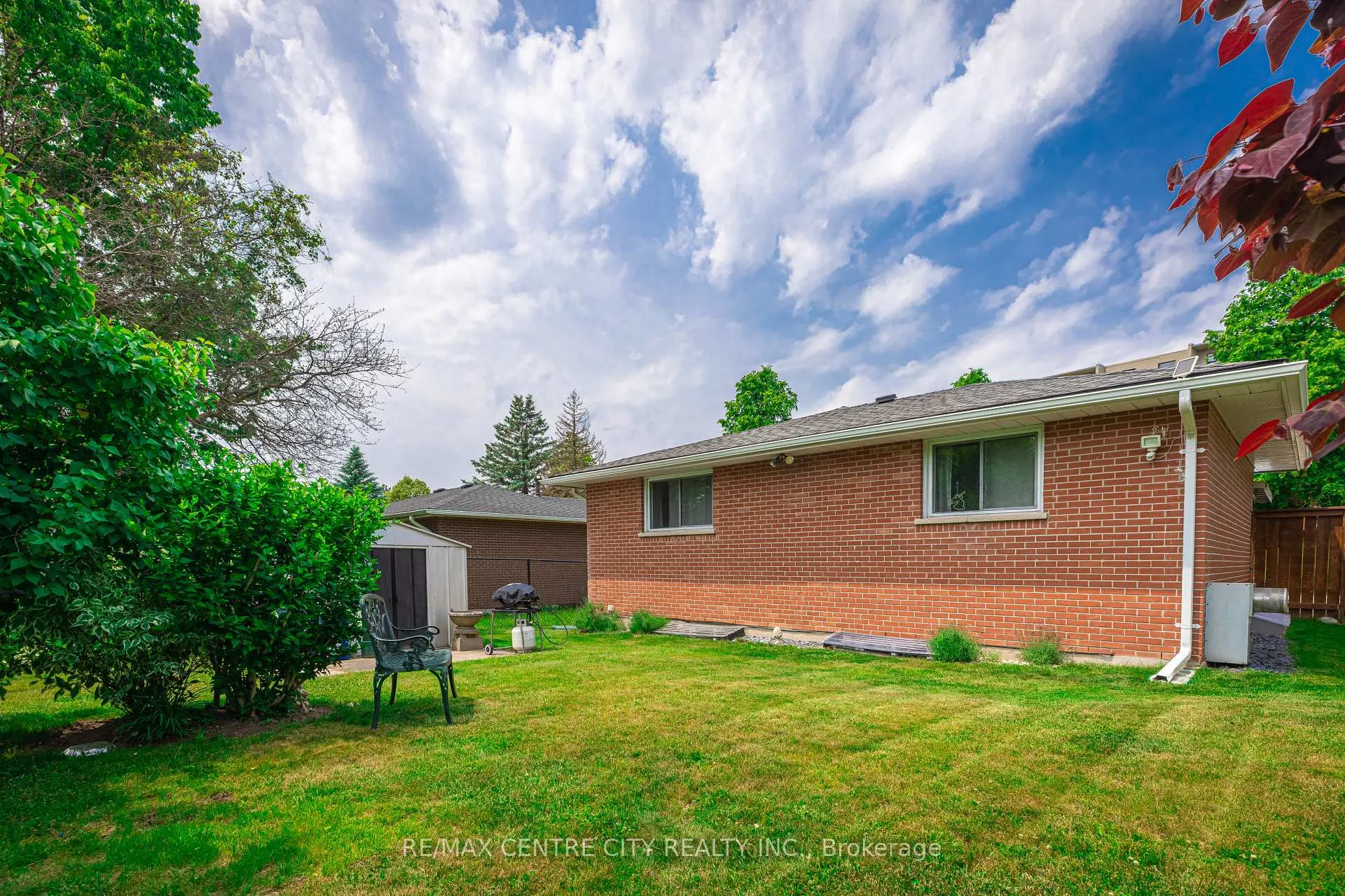 Photo 22 of 482 Castlegrove Boulevard, London, North K — HOMEH