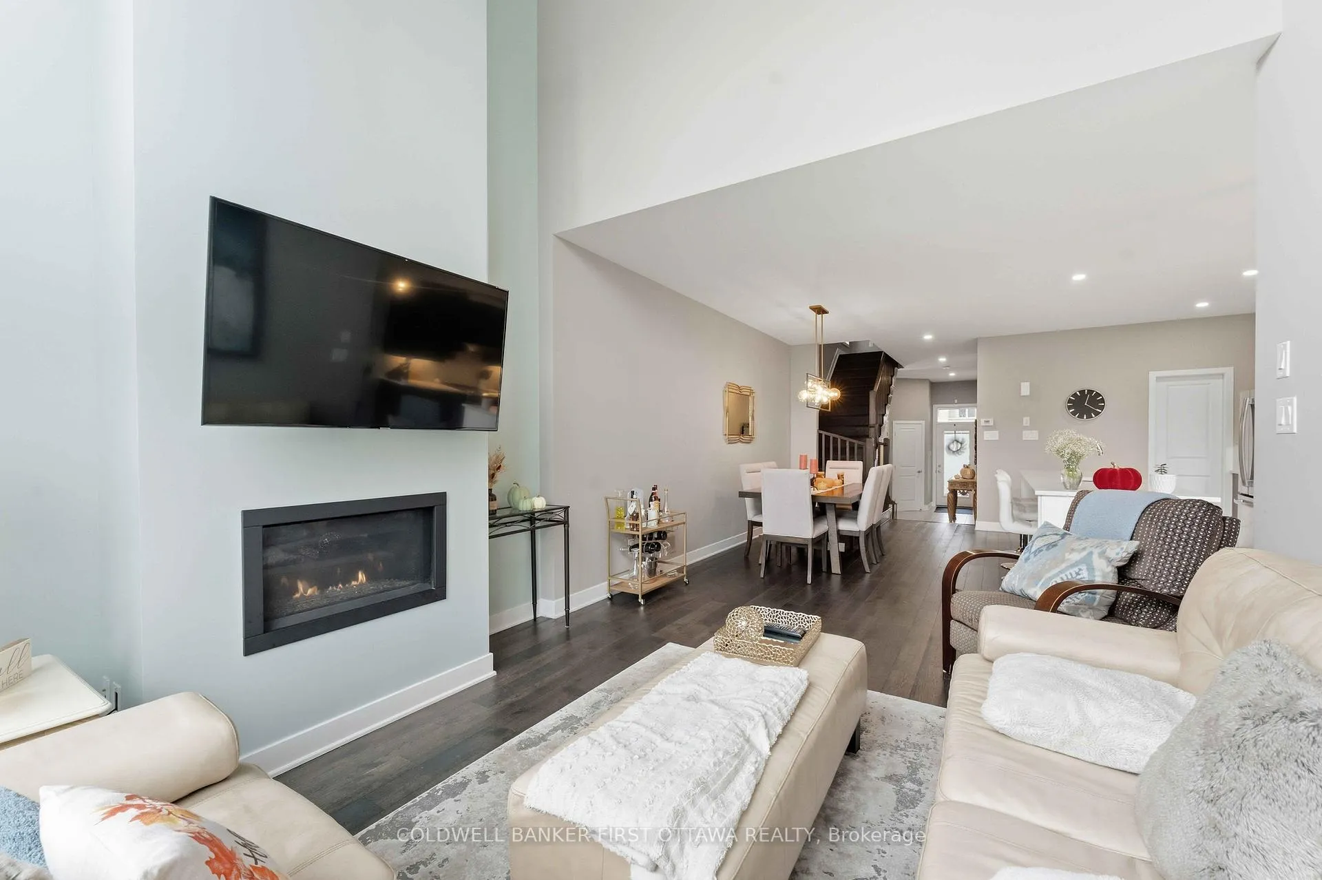 Photo 8 of 542 Borbridge Avenue, Ottawa, Riverside South/Gloucester Glen — HOMEH