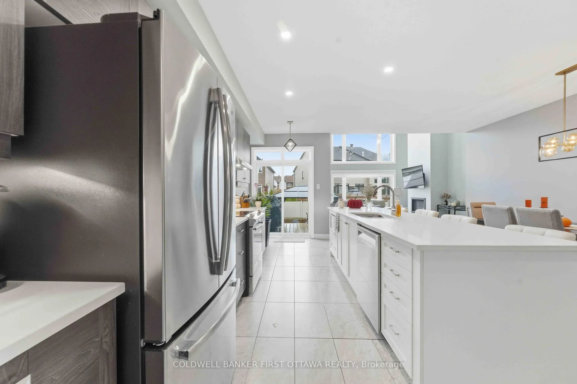 Photo 15 of 542 Borbridge Avenue, Ottawa, Riverside South/Gloucester Glen — HOMEH