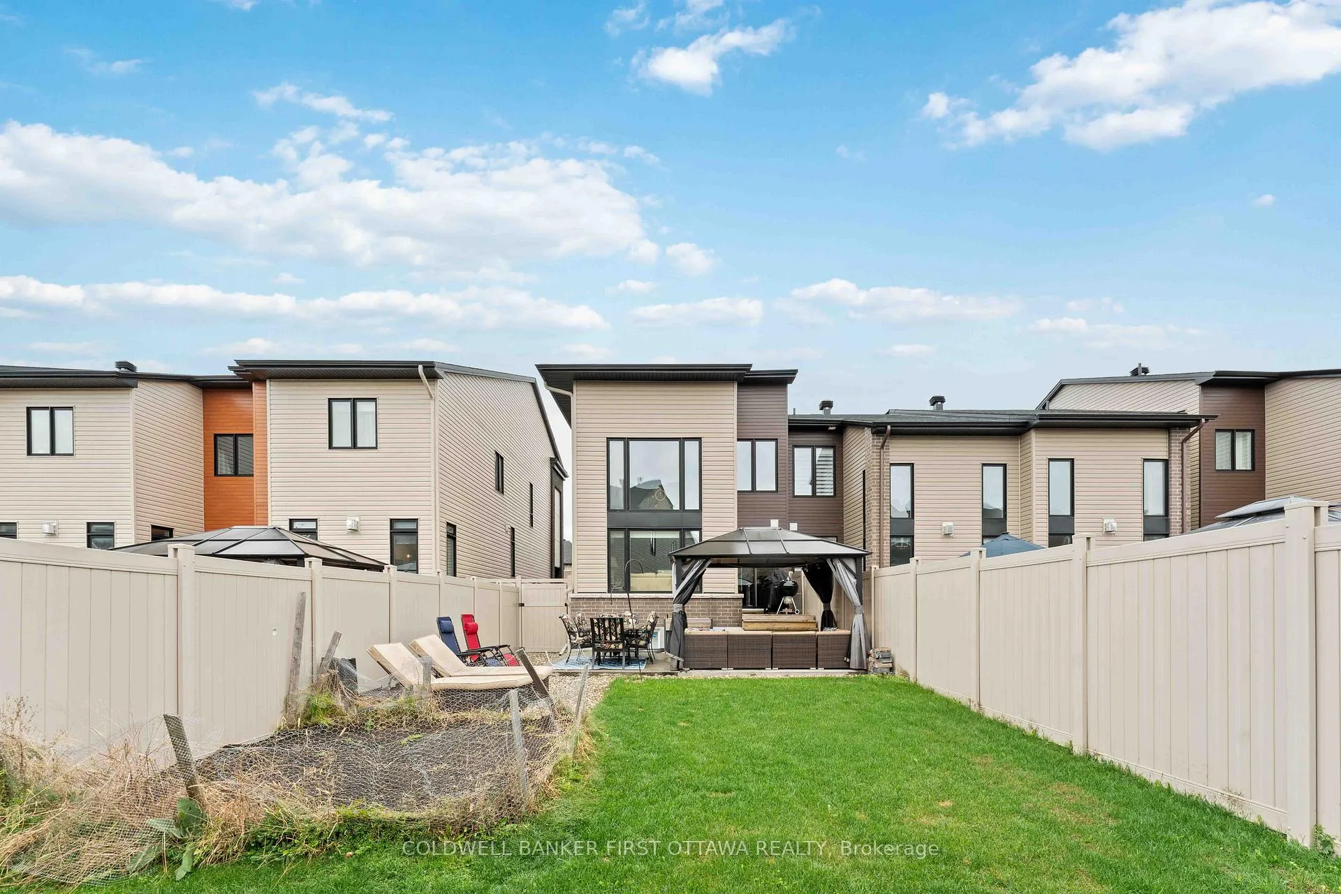 Photo 48 of 542 Borbridge Avenue, Ottawa, Riverside South/Gloucester Glen — HOMEH