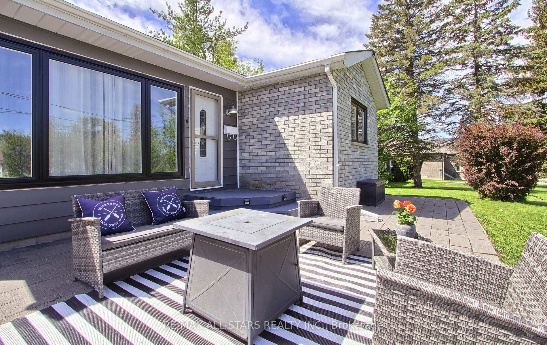 Photo 5 of 297 Walter Drive, Georgina, Keswick South — HOMEH
