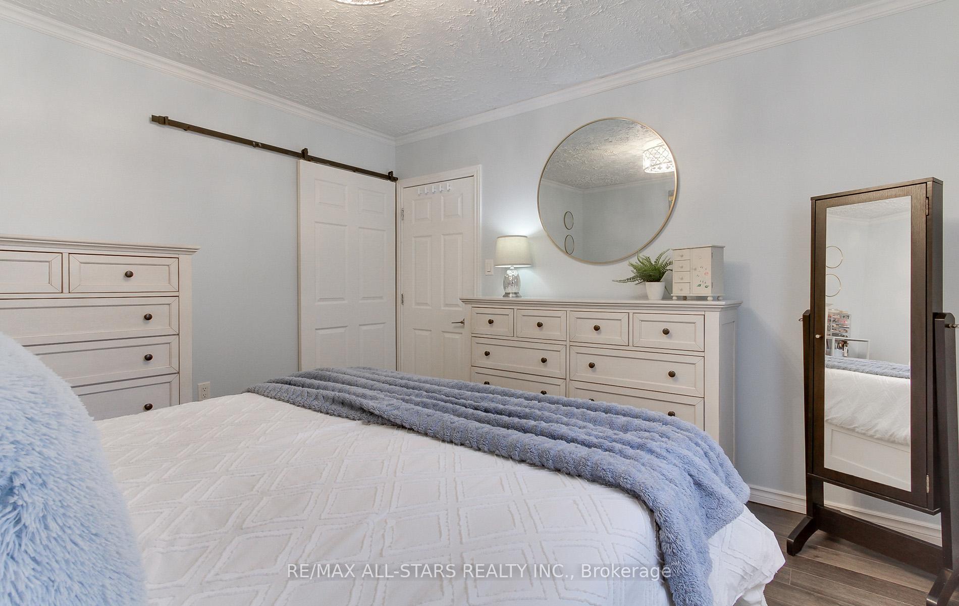Photo 19 of 297 Walter Drive, Georgina, Keswick South — HOMEH