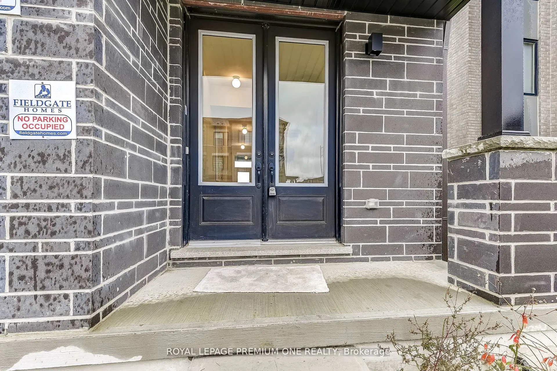 Photo 3 of 117 Tennant Circle, Vaughan, Vellore Village — HOMEH