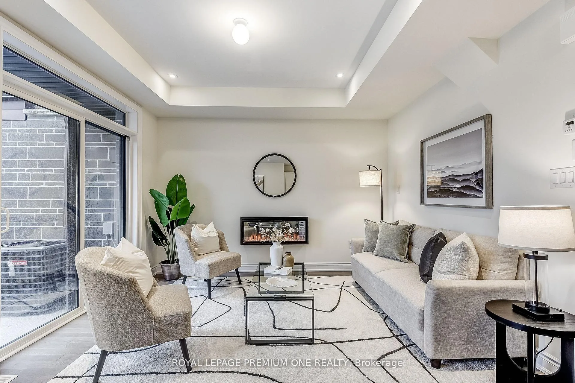 Photo 16 of 117 Tennant Circle, Vaughan, Vellore Village — HOMEH