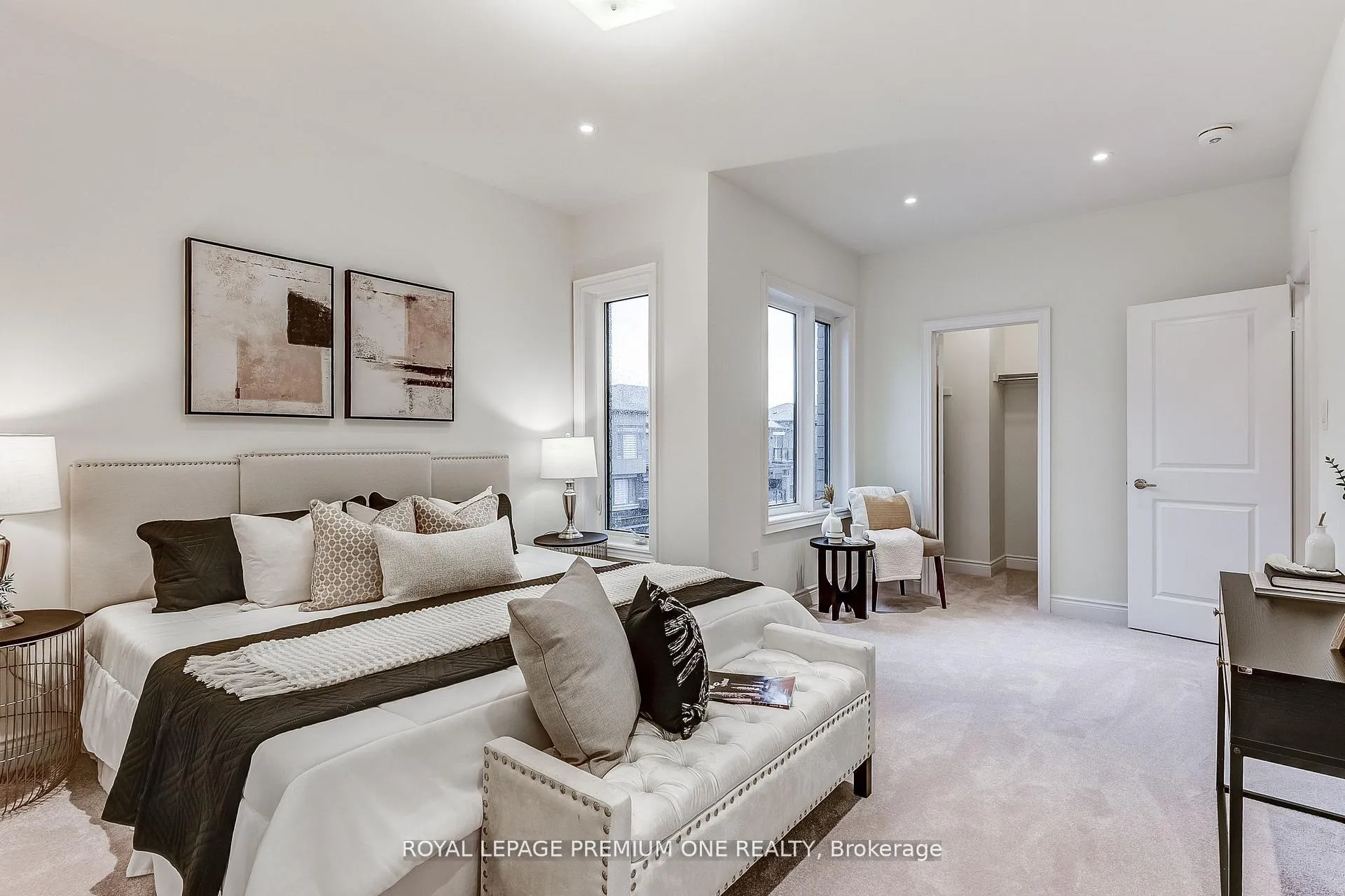 Photo 30 of 117 Tennant Circle, Vaughan, Vellore Village — HOMEH