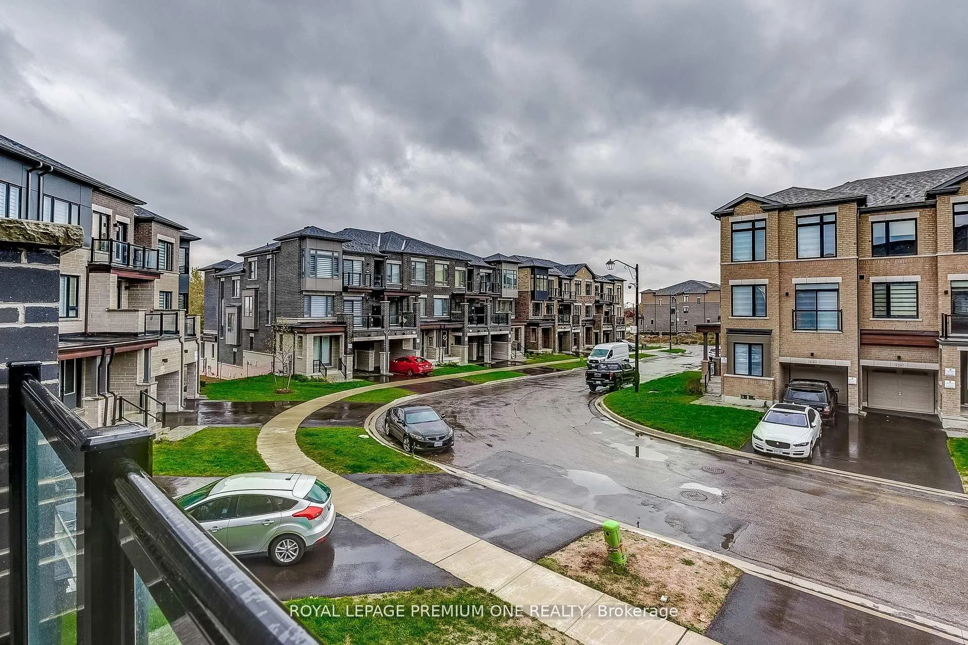 Photo 39 of 117 Tennant Circle, Vaughan, Vellore Village — HOMEH