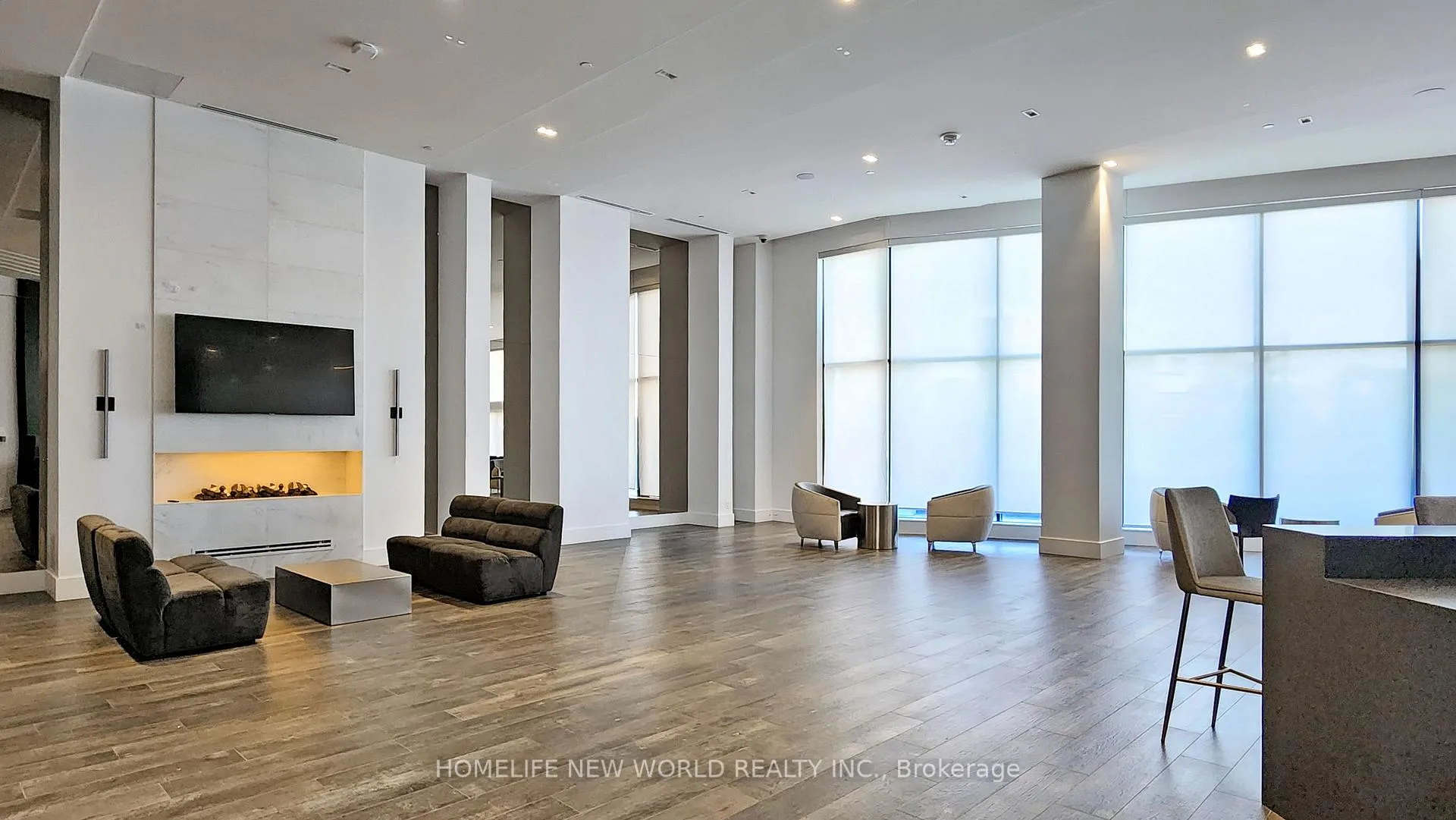 Photo 8 of Unit 303, 18 Water Walk Drive, Markham, Unionville — HOMEH