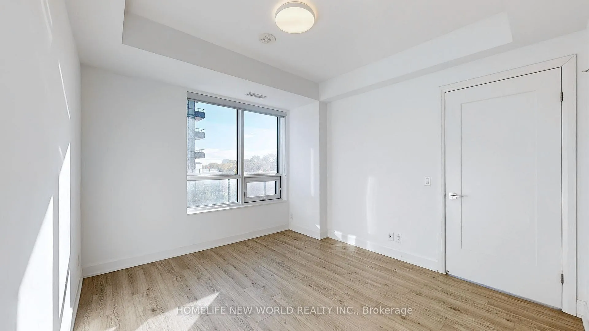 Photo 17 of Unit 303, 18 Water Walk Drive, Markham, Unionville — HOMEH