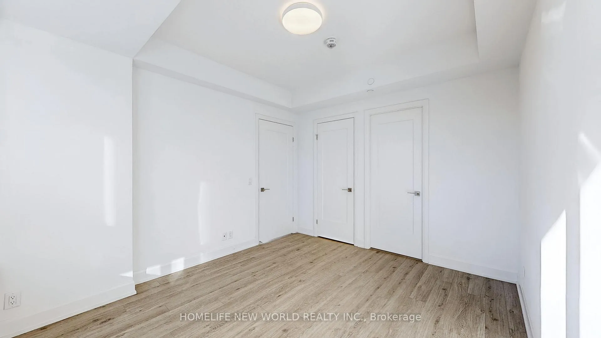 Photo 18 of Unit 303, 18 Water Walk Drive, Markham, Unionville — HOMEH