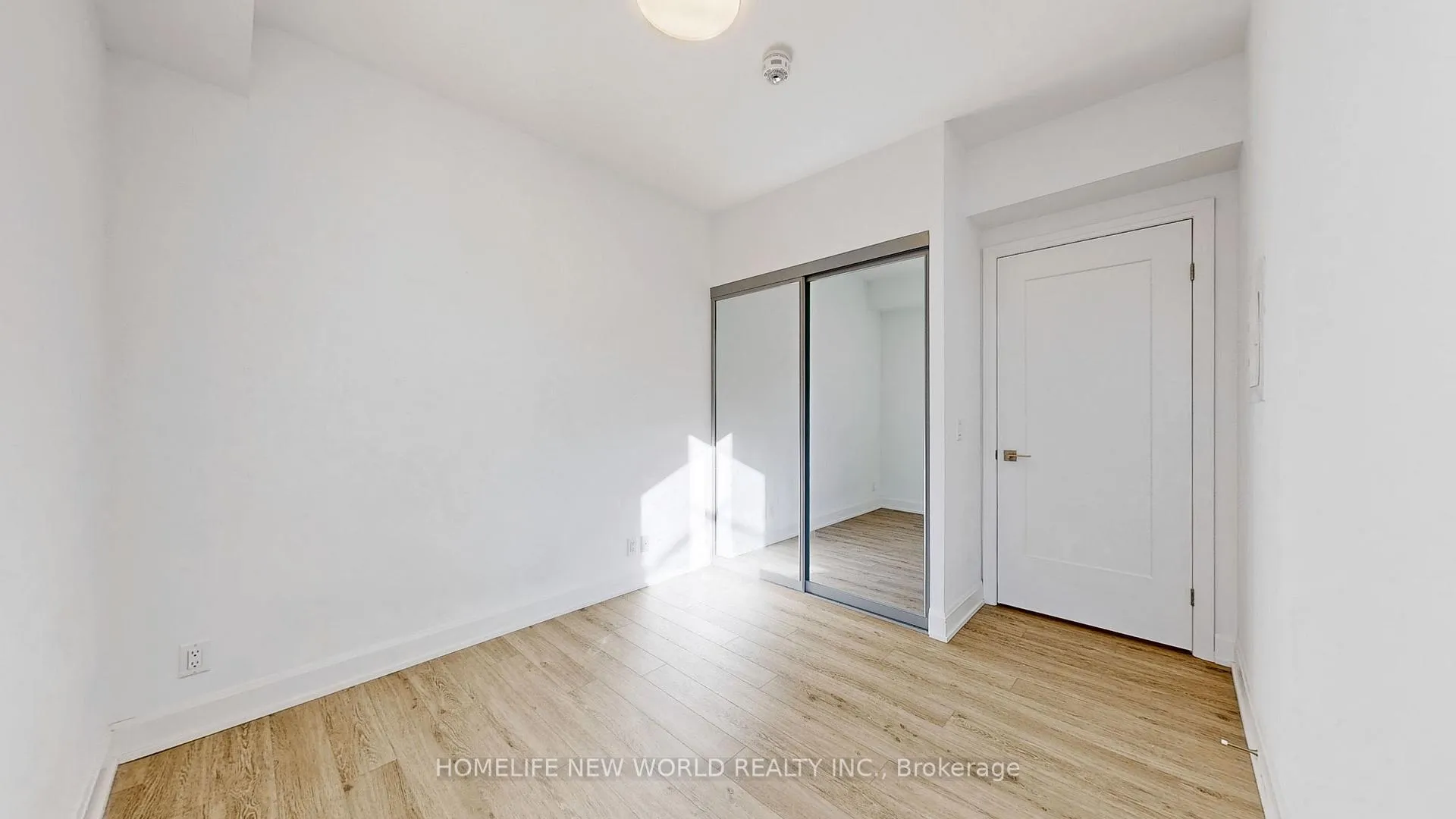 Photo 21 of Unit 303, 18 Water Walk Drive, Markham, Unionville — HOMEH
