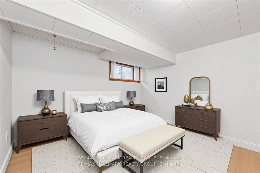 Photo 36 of 71 Viewmount Drive, Ottawa, Meadowlands/Crestview — HOMEH