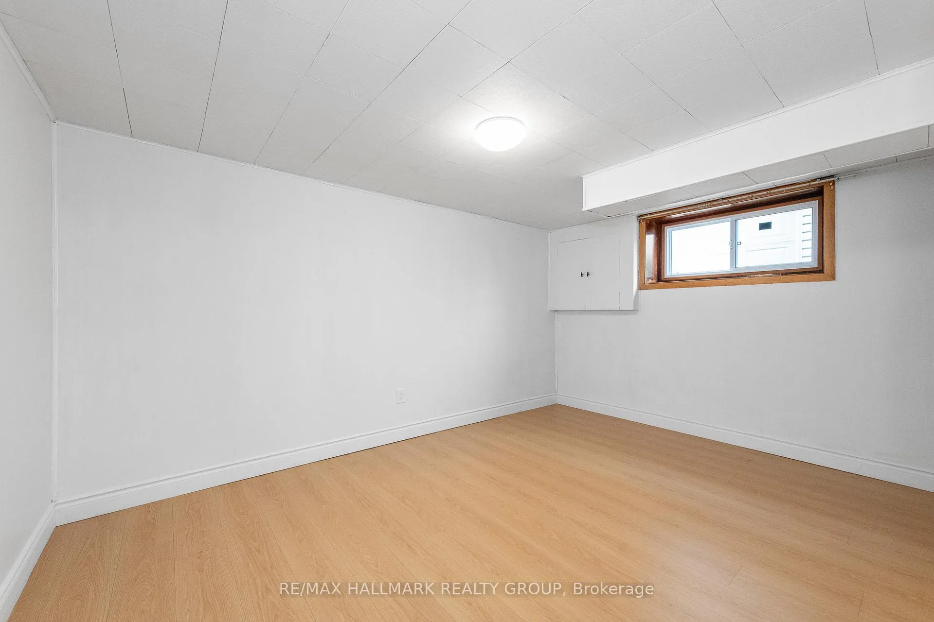 Photo 38 of 71 Viewmount Drive, Ottawa, Meadowlands/Crestview — HOMEH