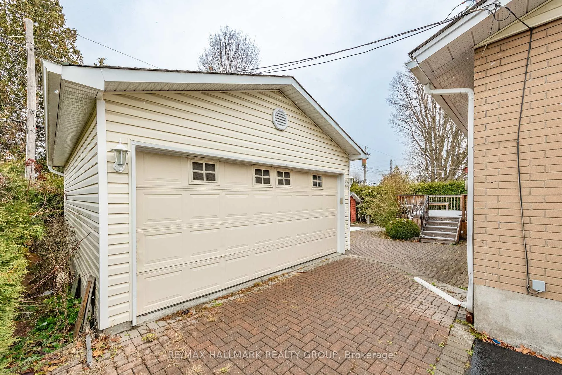 Photo 42 of 71 Viewmount Drive, Ottawa, Meadowlands/Crestview — HOMEH