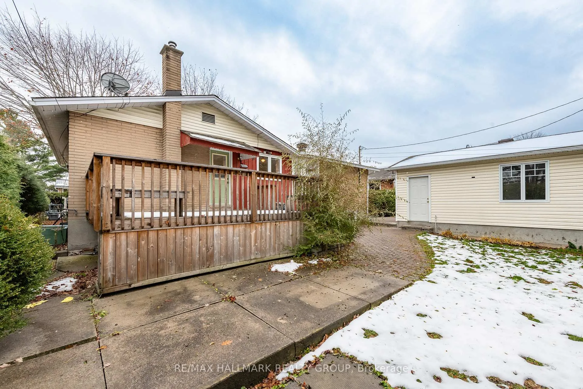 Photo 43 of 71 Viewmount Drive, Ottawa, Meadowlands/Crestview — HOMEH