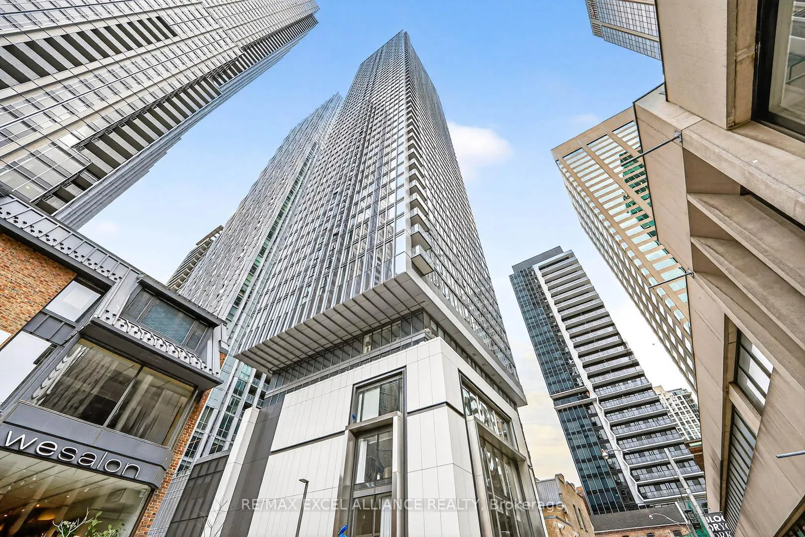 Photo 2 of Unit 2802, 8 Cumberland Street, Toronto, The Annex — HOMEH