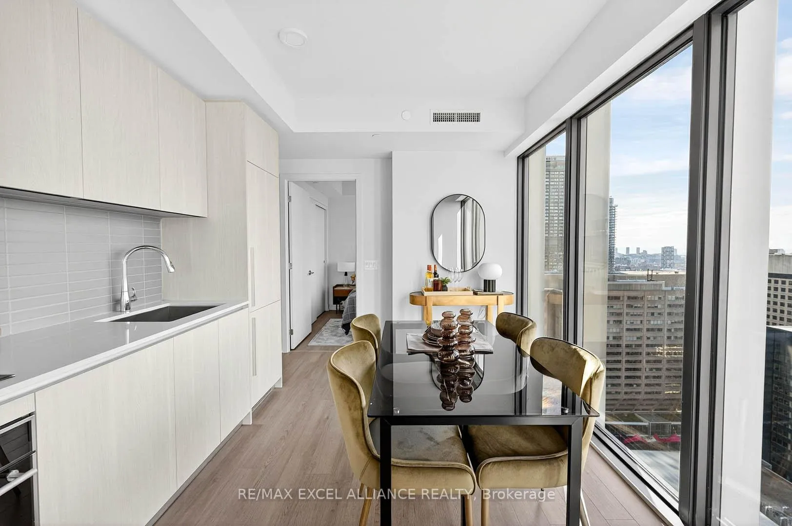 Photo 14 of Unit 2802, 8 Cumberland Street, Toronto, The Annex — HOMEH