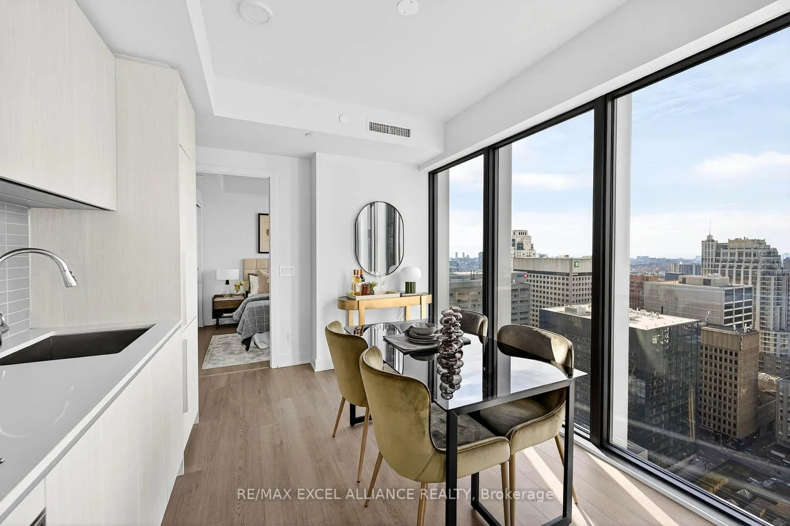 Photo 15 of Unit 2802, 8 Cumberland Street, Toronto, The Annex — HOMEH