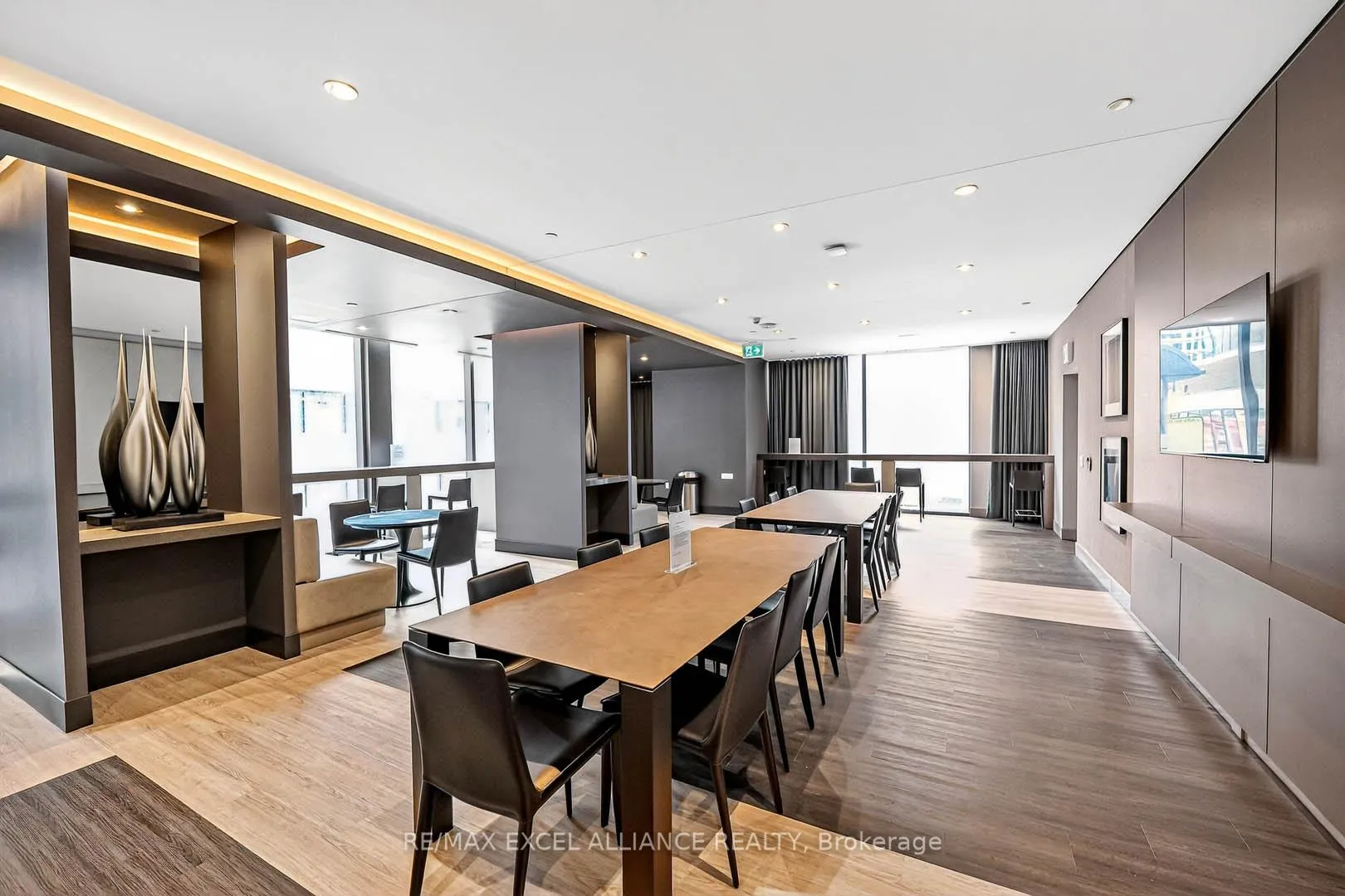 Photo 44 of Unit 2802, 8 Cumberland Street, Toronto, The Annex — HOMEH