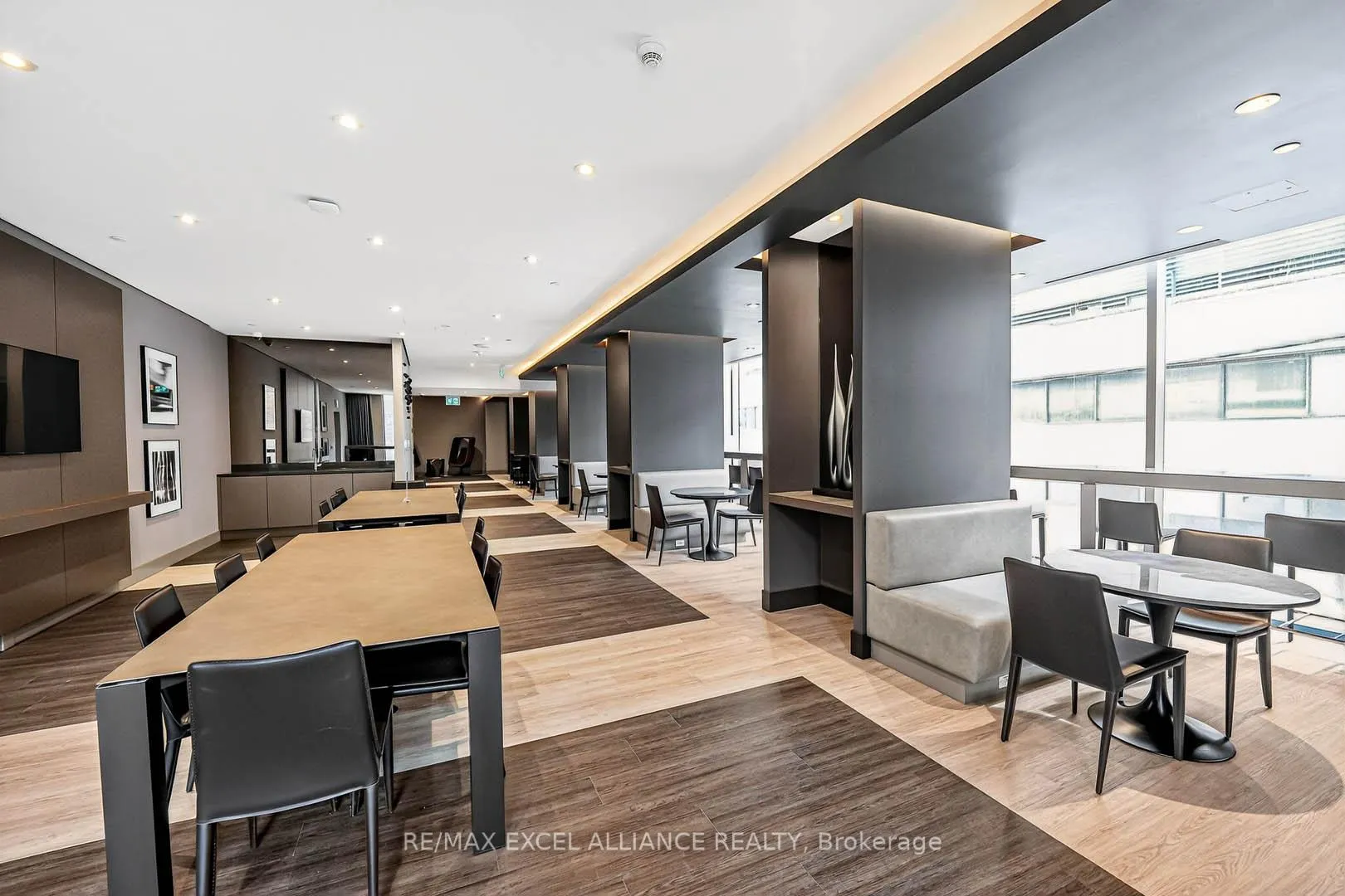 Photo 46 of Unit 2802, 8 Cumberland Street, Toronto, The Annex — HOMEH