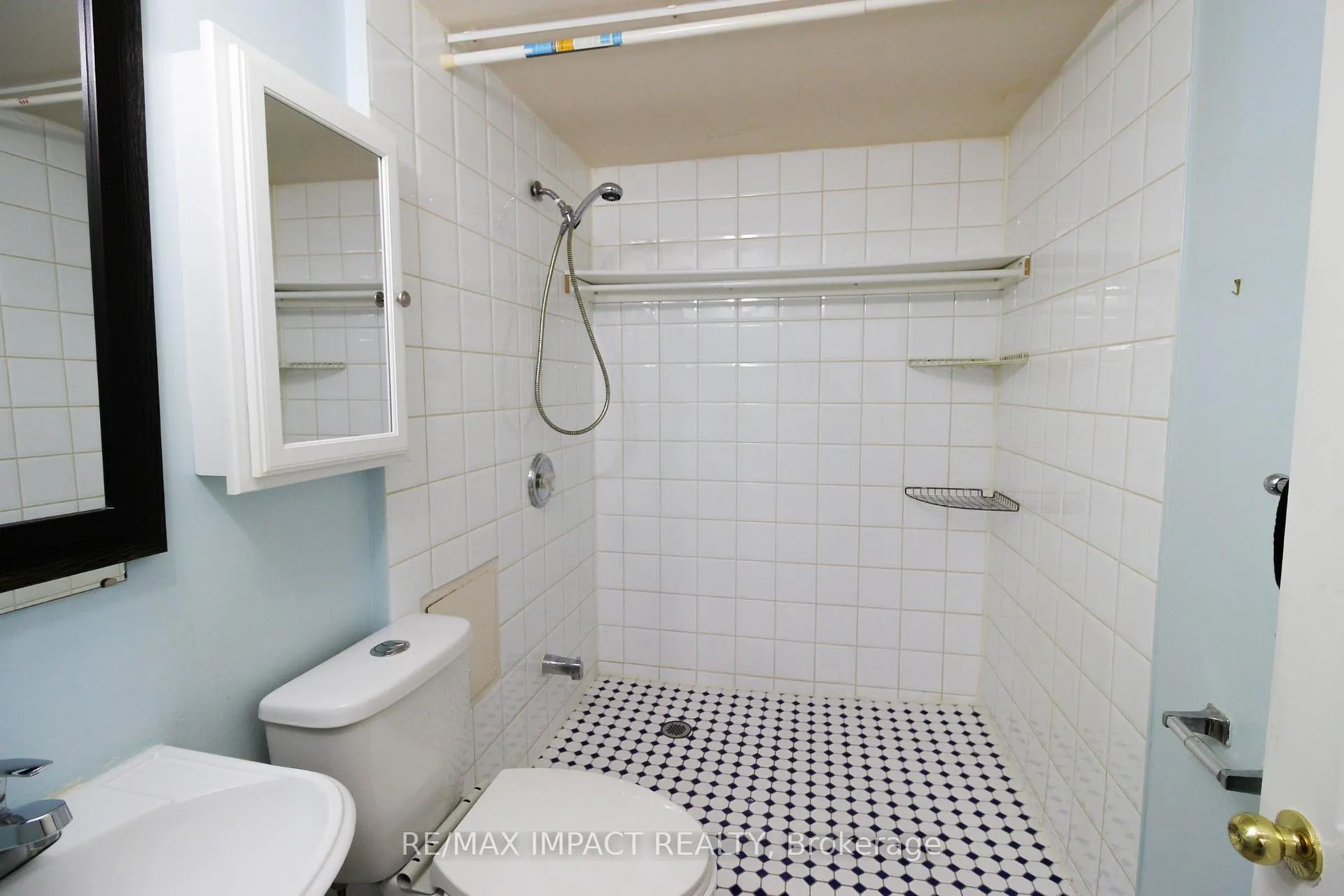 Photo 8 of Unit 112, 454 Centre Street S, Oshawa, Central — HOMEH