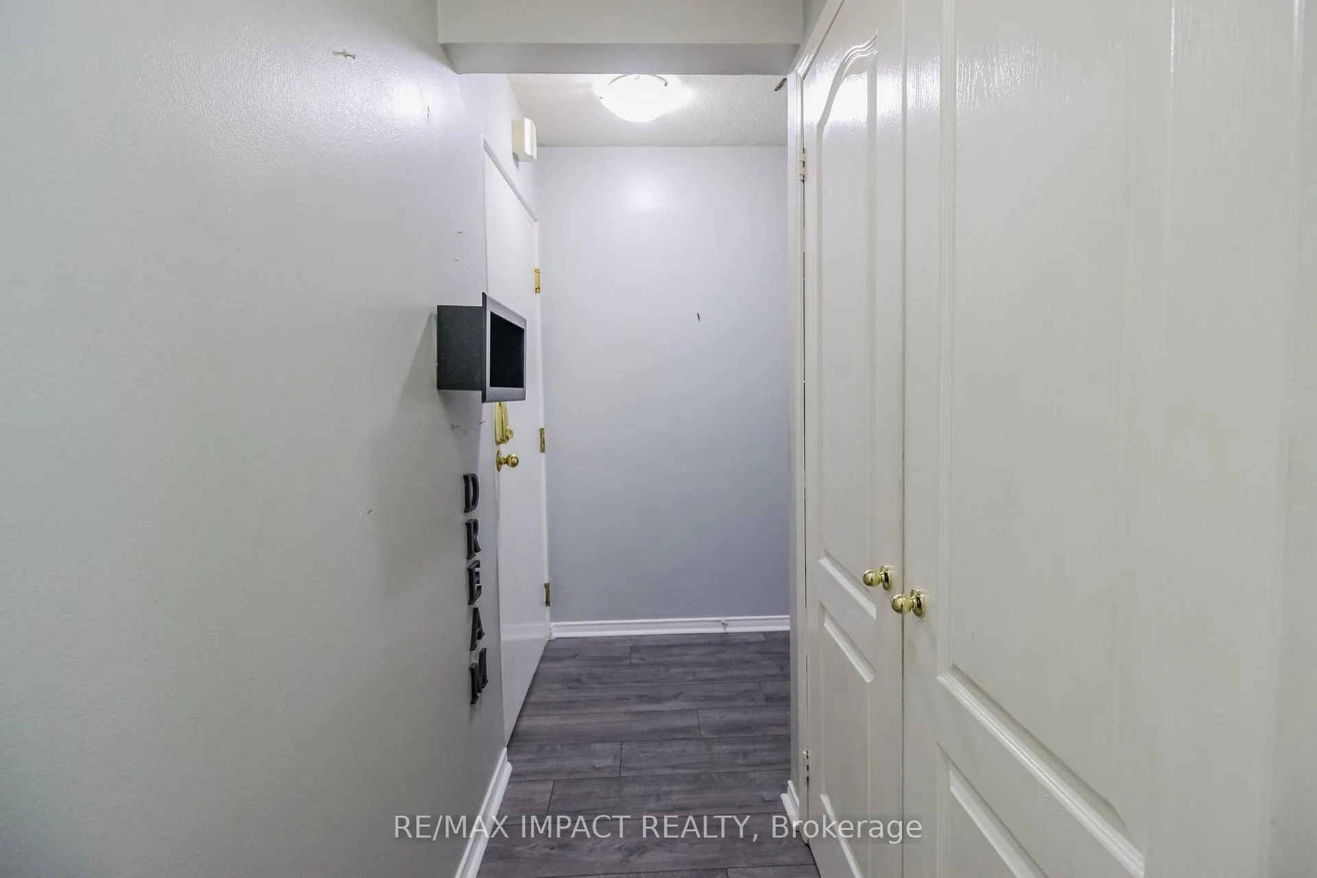 Photo 9 of Unit 112, 454 Centre Street S, Oshawa, Central — HOMEH