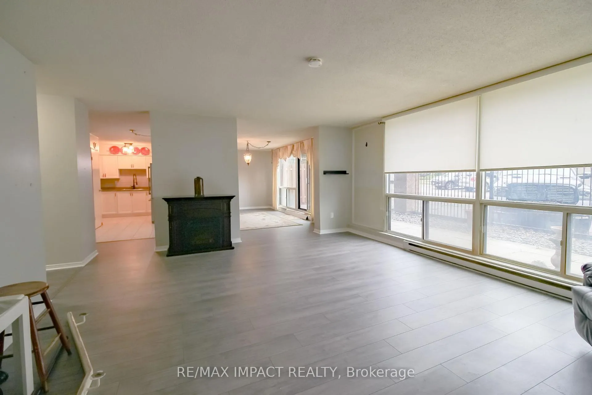 Photo 12 of Unit 112, 454 Centre Street S, Oshawa, Central — HOMEH