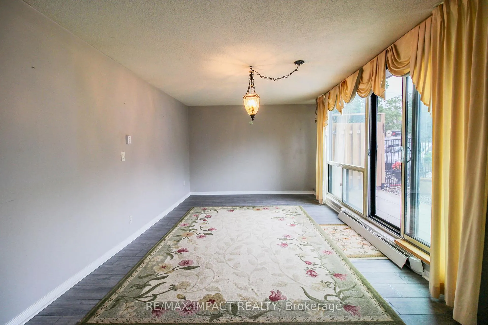 Photo 14 of Unit 112, 454 Centre Street S, Oshawa, Central — HOMEH