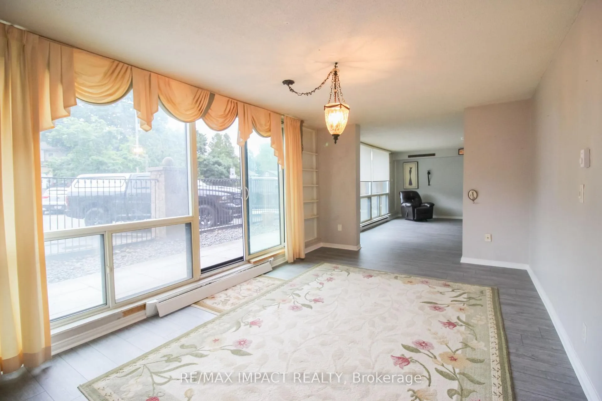 Photo 15 of Unit 112, 454 Centre Street S, Oshawa, Central — HOMEH
