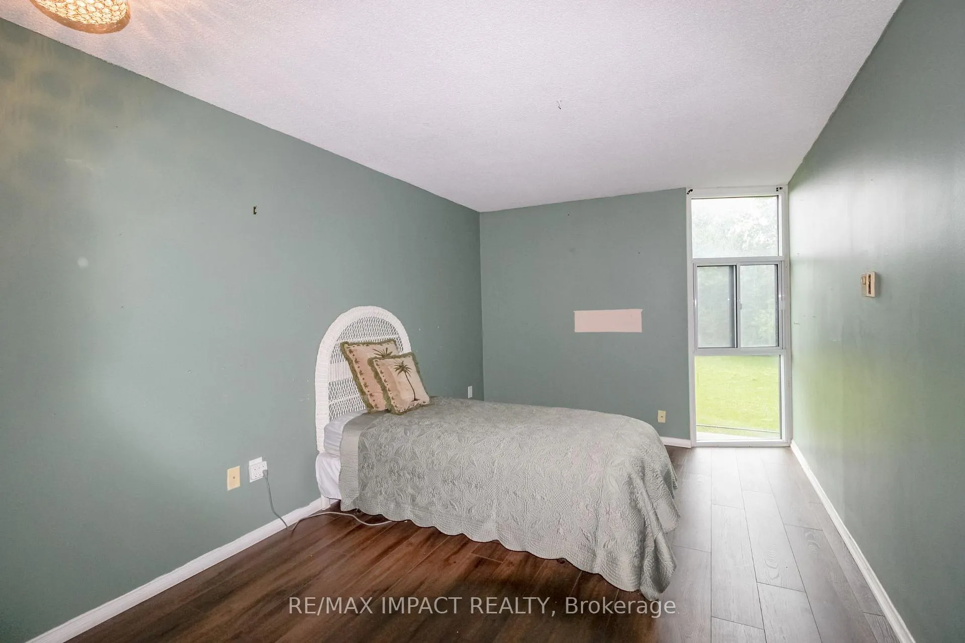 Photo 21 of Unit 112, 454 Centre Street S, Oshawa, Central — HOMEH