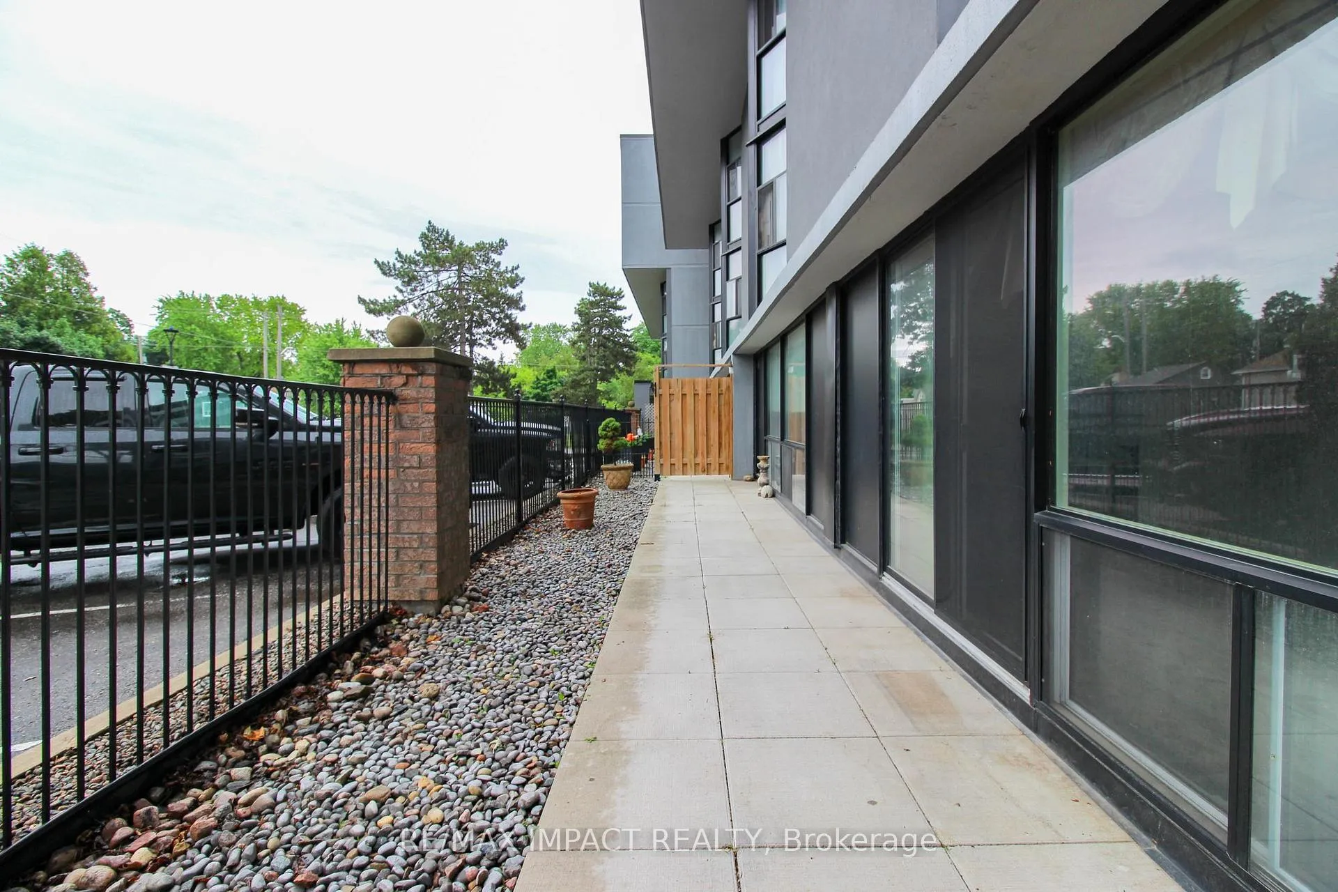 Photo 32 of Unit 112, 454 Centre Street S, Oshawa, Central — HOMEH
