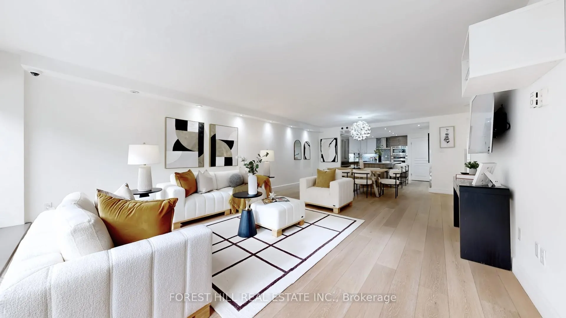 Photo 4 of Unit 710, 110 Bloor Street W, Toronto, The Annex — HOMEH