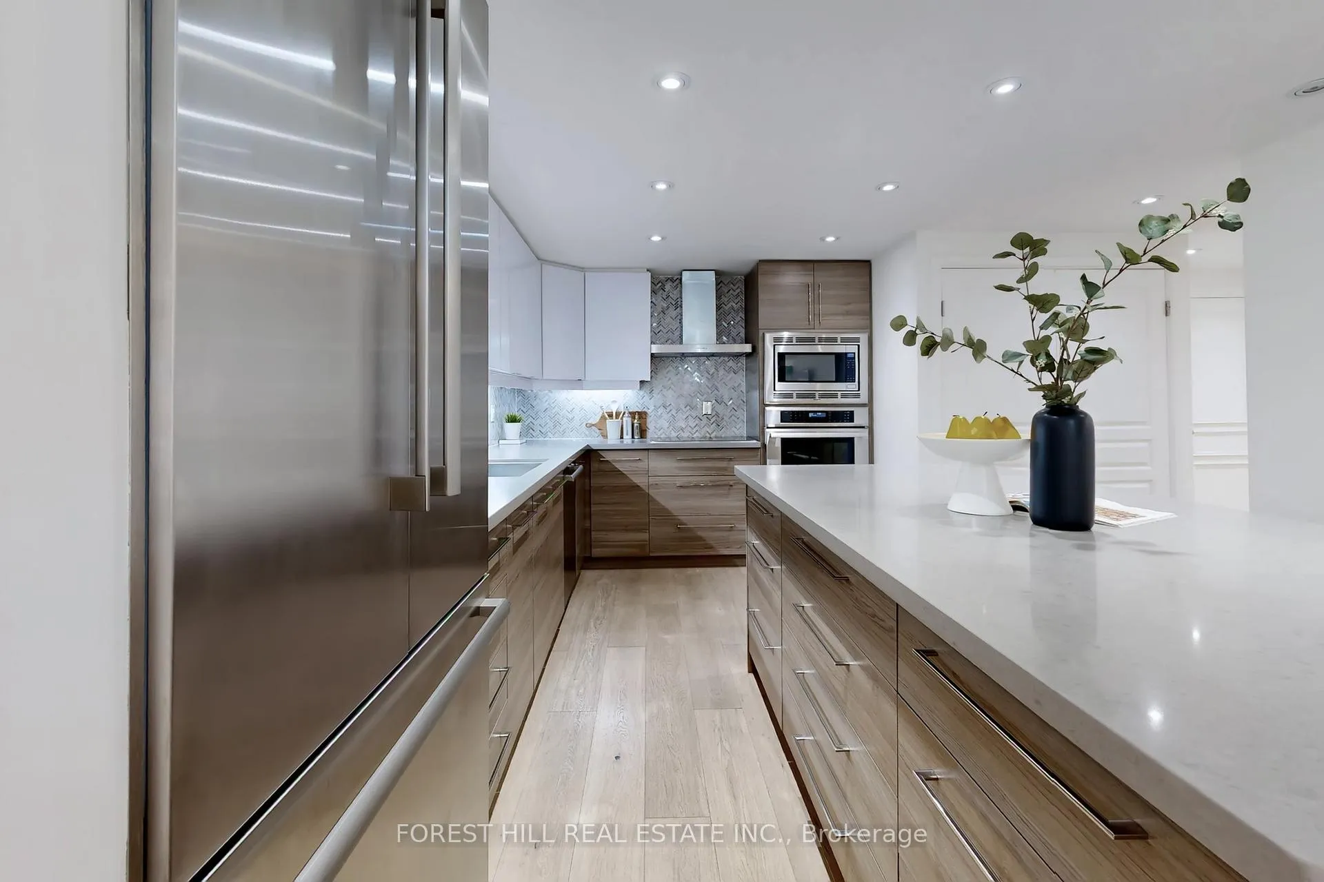 Photo 12 of Unit 710, 110 Bloor Street W, Toronto, The Annex — HOMEH