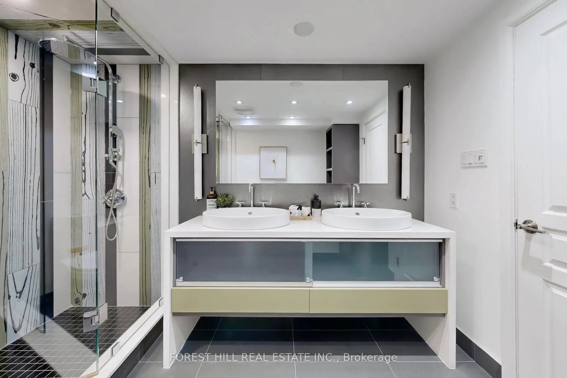 Photo 19 of Unit 710, 110 Bloor Street W, Toronto, The Annex — HOMEH