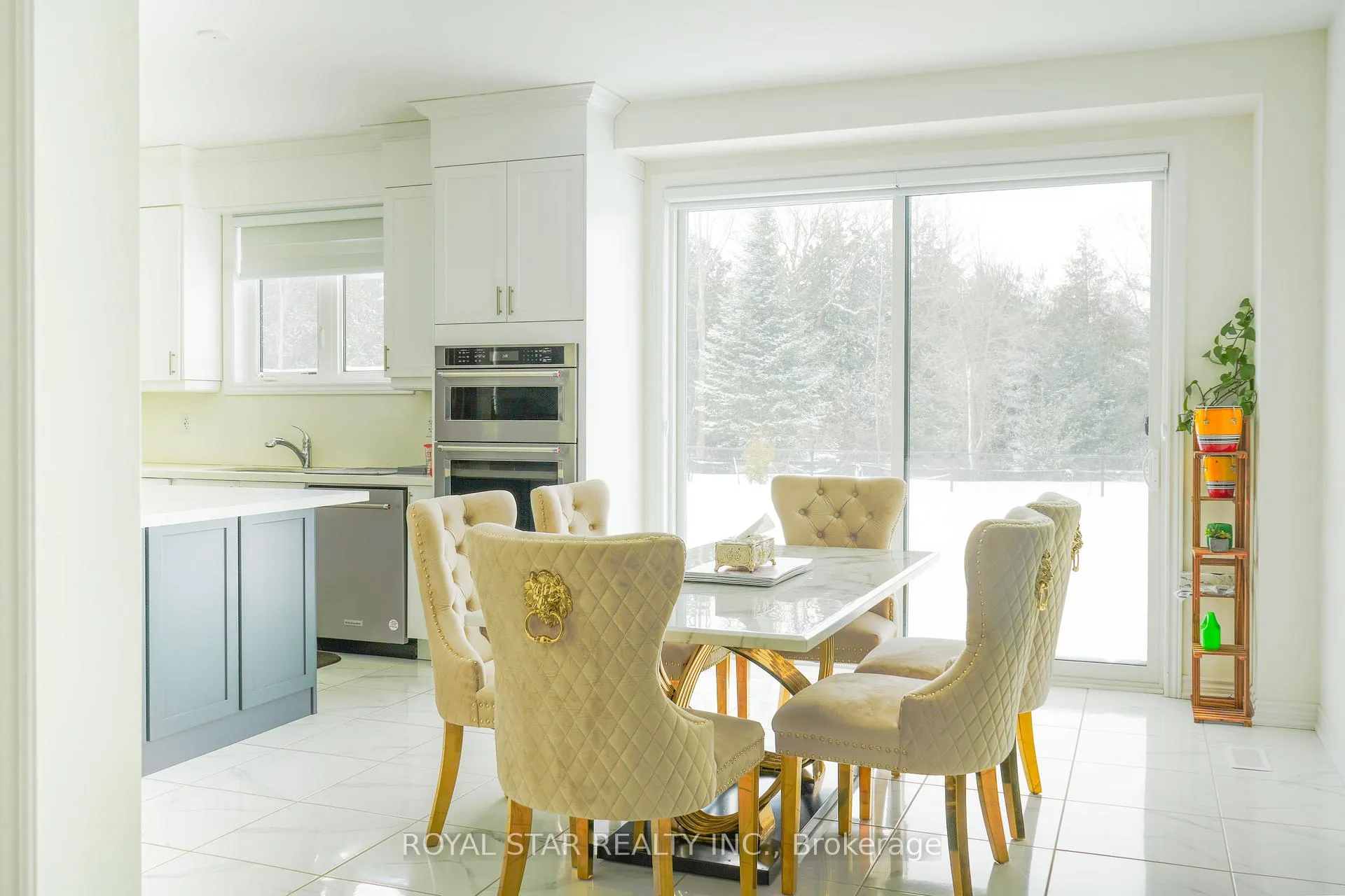 Photo 7 of 144 Rosanne Circle, Wasaga Beach — HOMEH