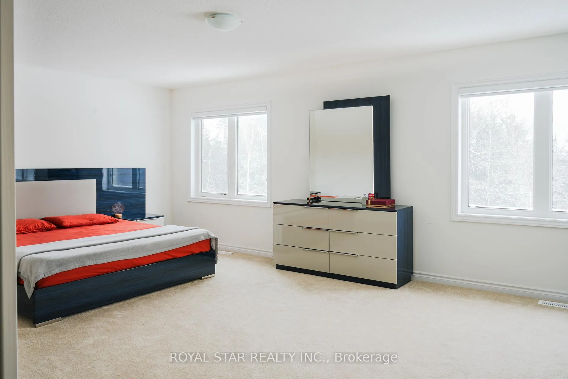 Photo 14 of 144 Rosanne Circle, Wasaga Beach — HOMEH