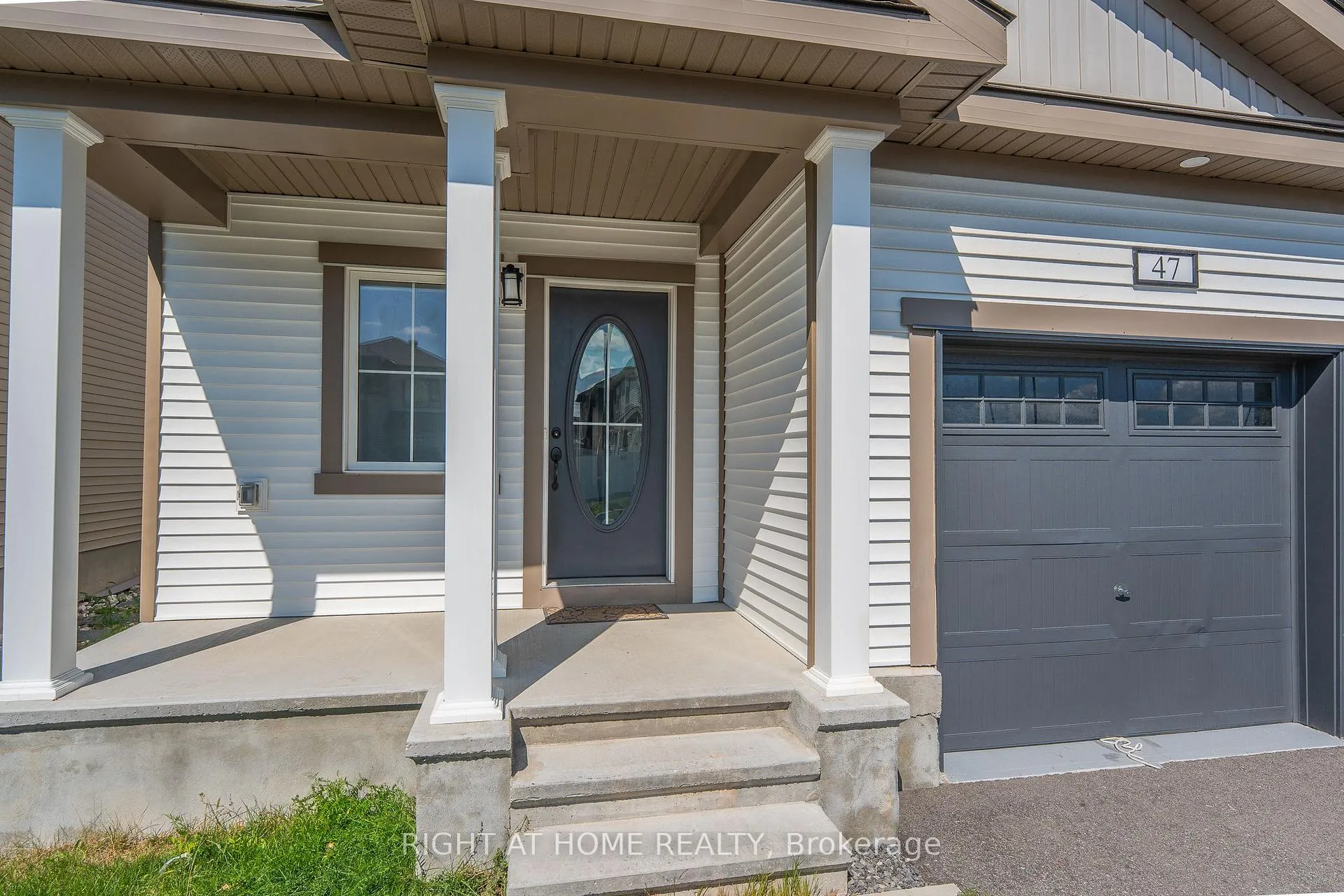Photo 5 of 47 Mudminnow Crescent, Ottawa, Avalon West — HOMEH