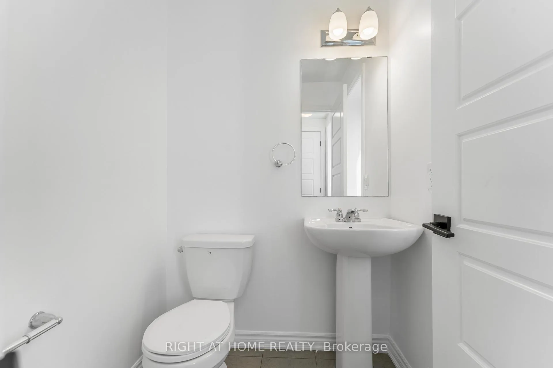 Photo 9 of 47 Mudminnow Crescent, Ottawa, Avalon West — HOMEH