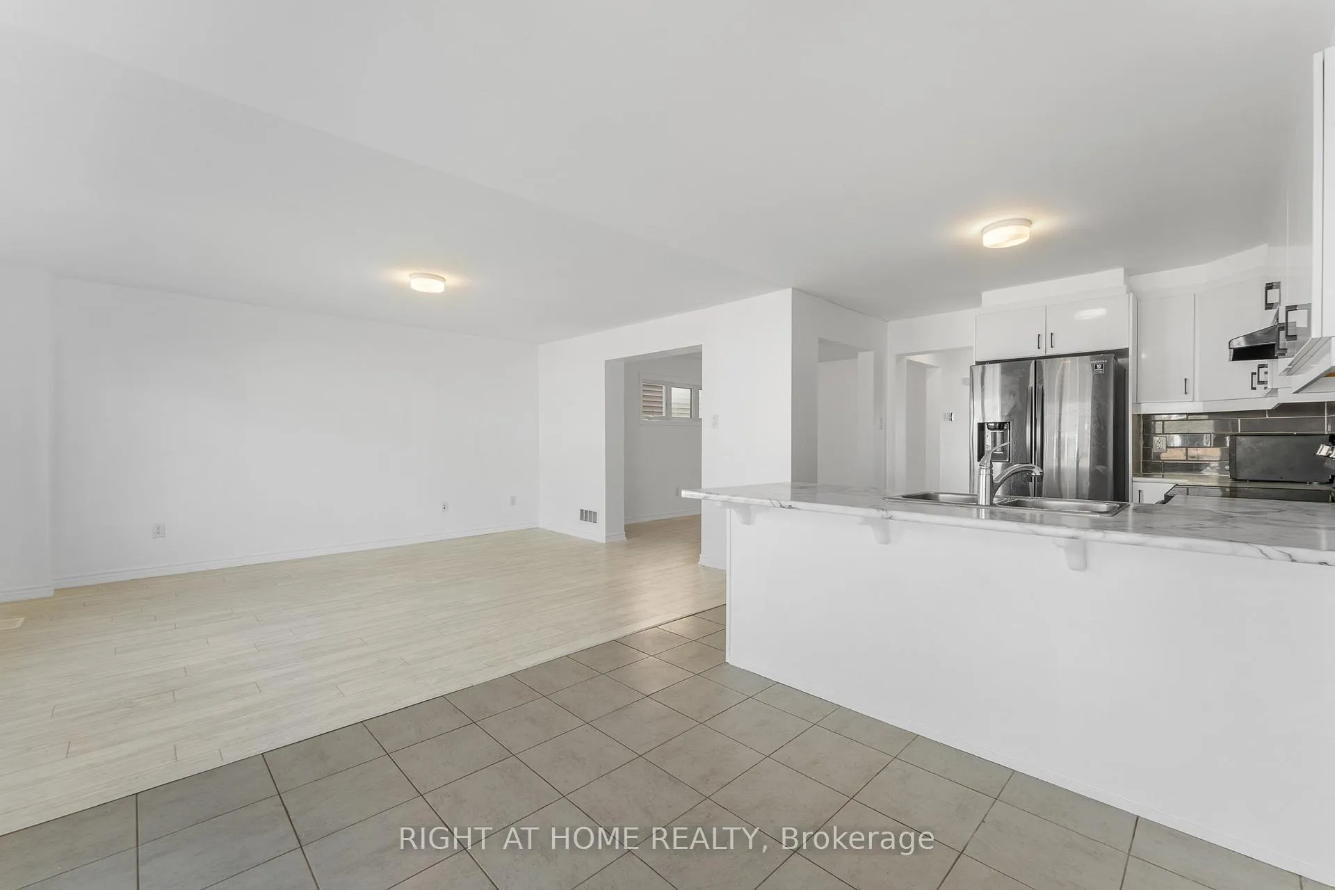 Photo 20 of 47 Mudminnow Crescent, Ottawa, Avalon West — HOMEH