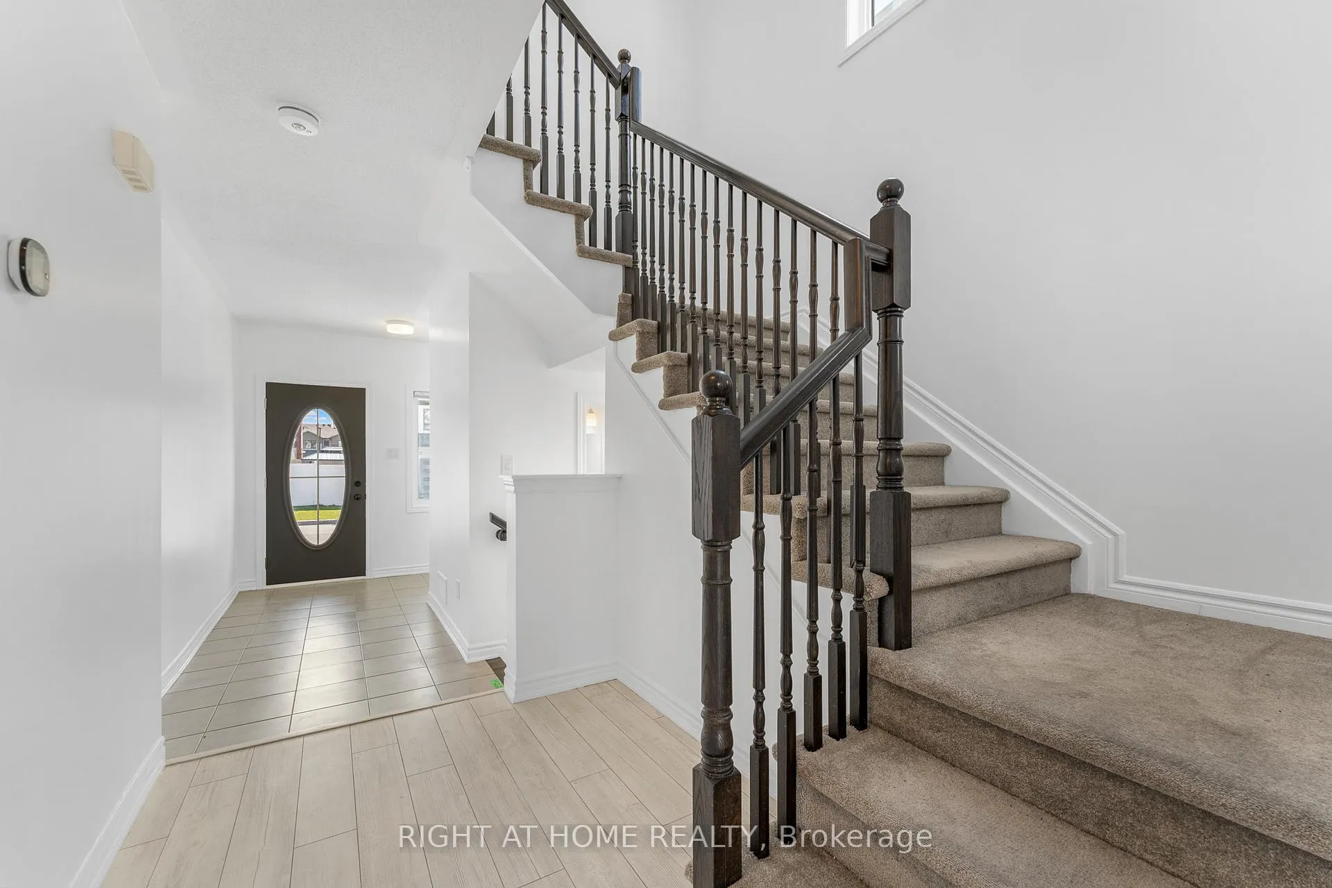 Photo 26 of 47 Mudminnow Crescent, Ottawa, Avalon West — HOMEH