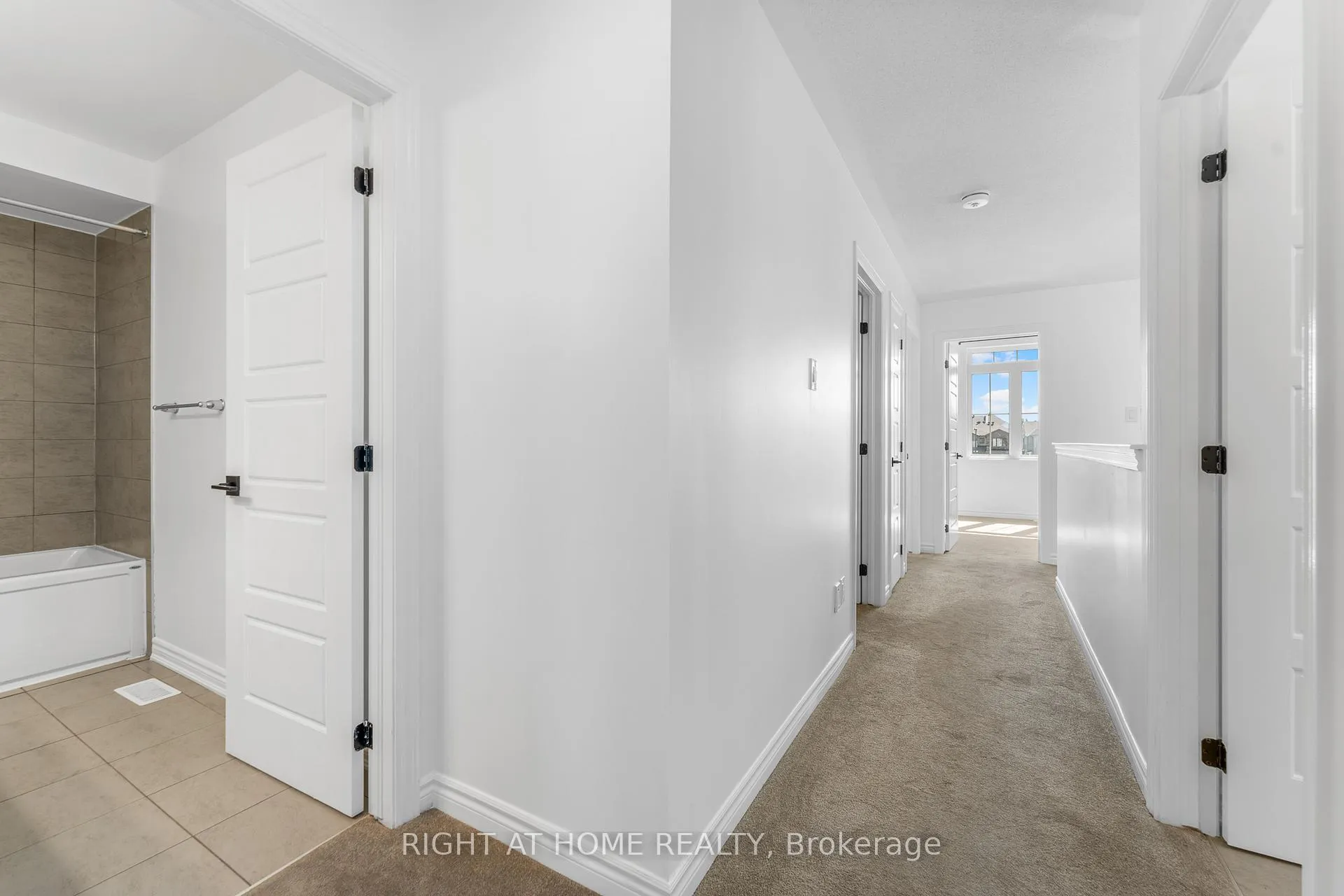 Photo 27 of 47 Mudminnow Crescent, Ottawa, Avalon West — HOMEH